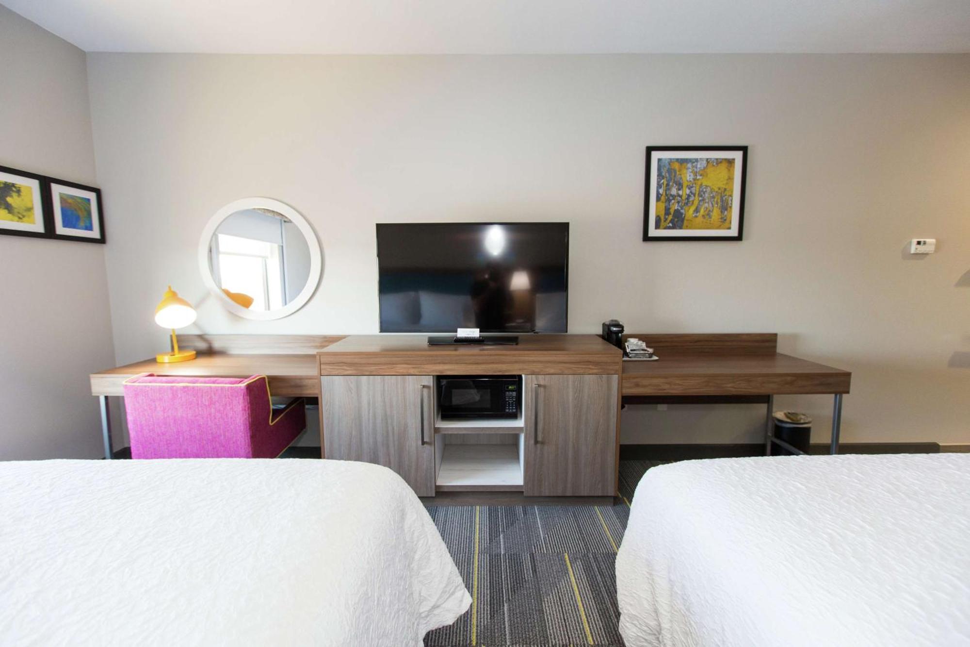 Queen Room Two Queen Beds