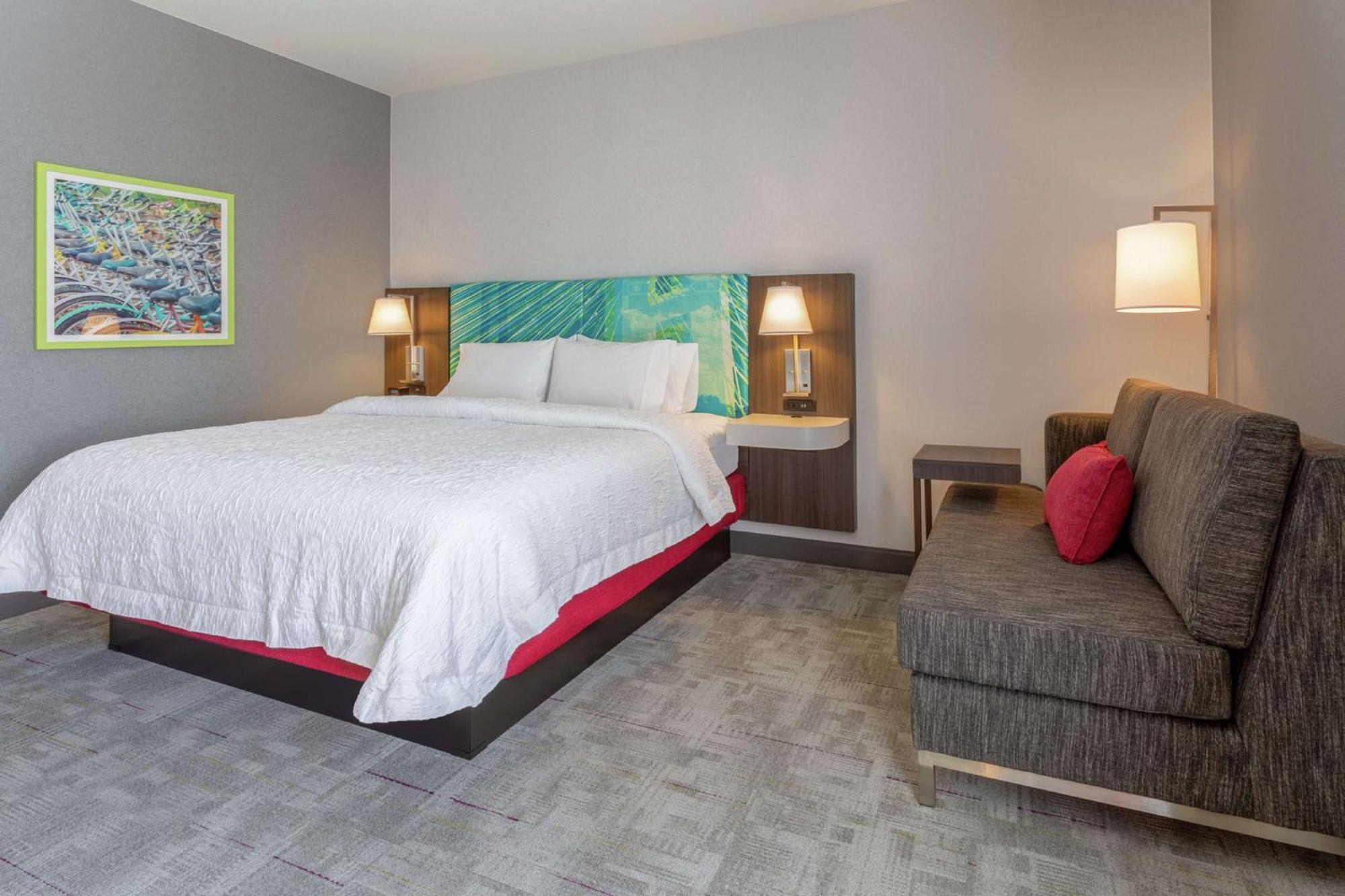 King Room Hearing Access or Non-Smoking