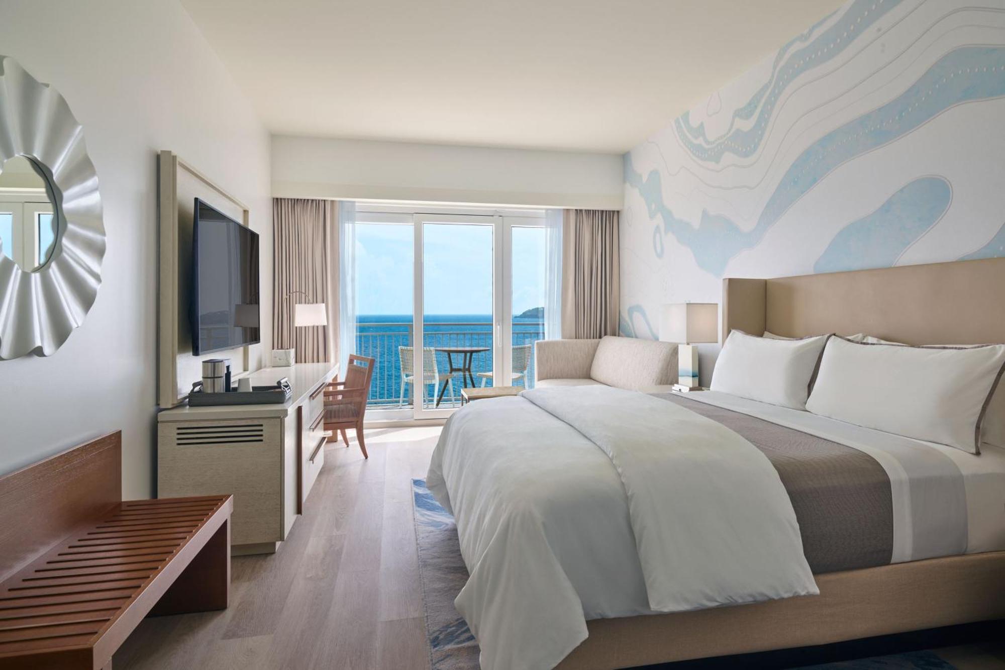 Deluxe King Room Balcony Ocean View