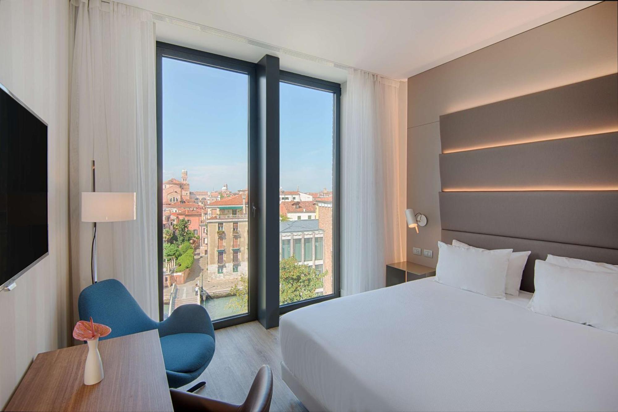 Superior Double or Twin Room with Canal View