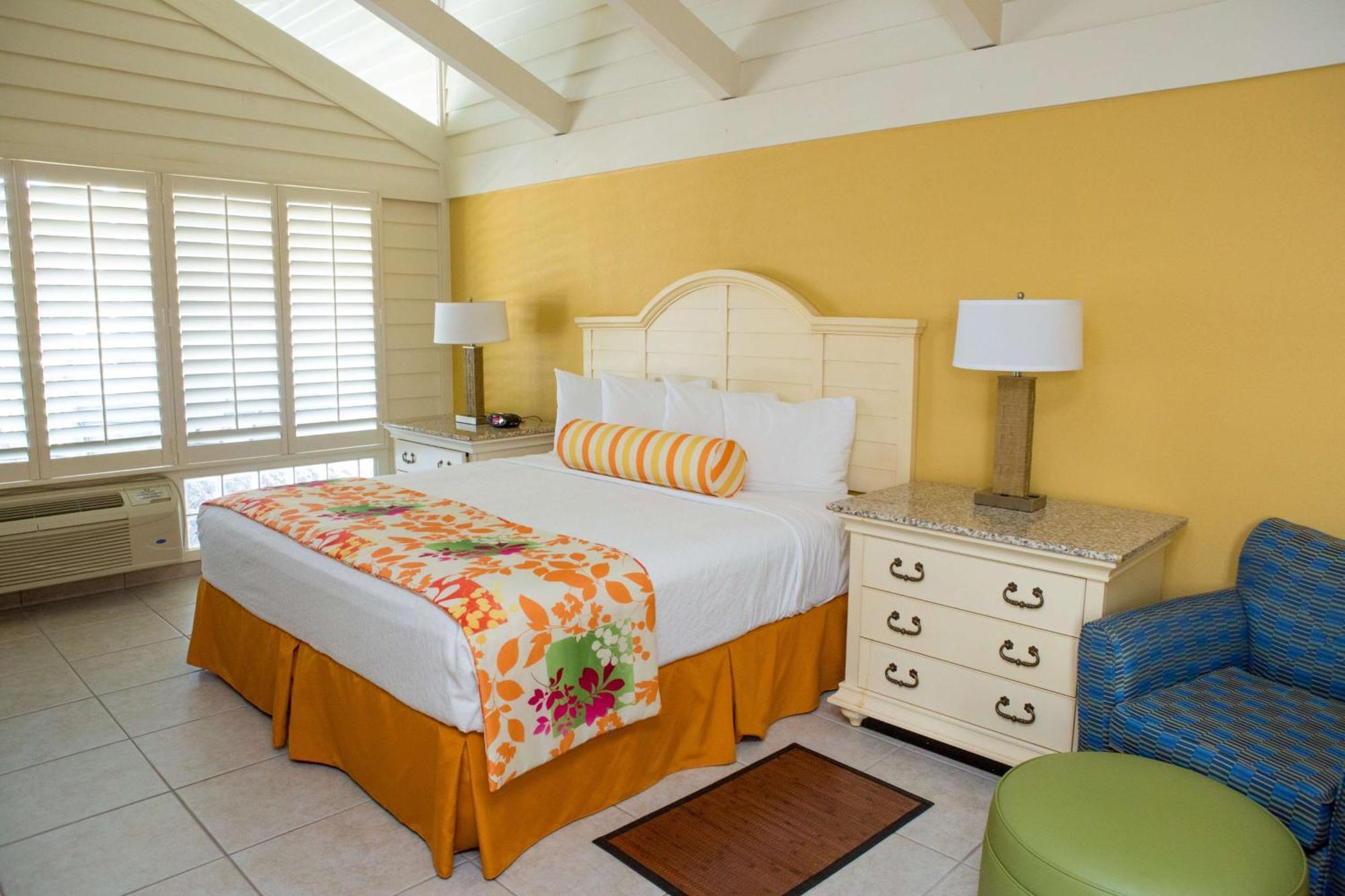 King Room - Harbor Side/Non-Smoking