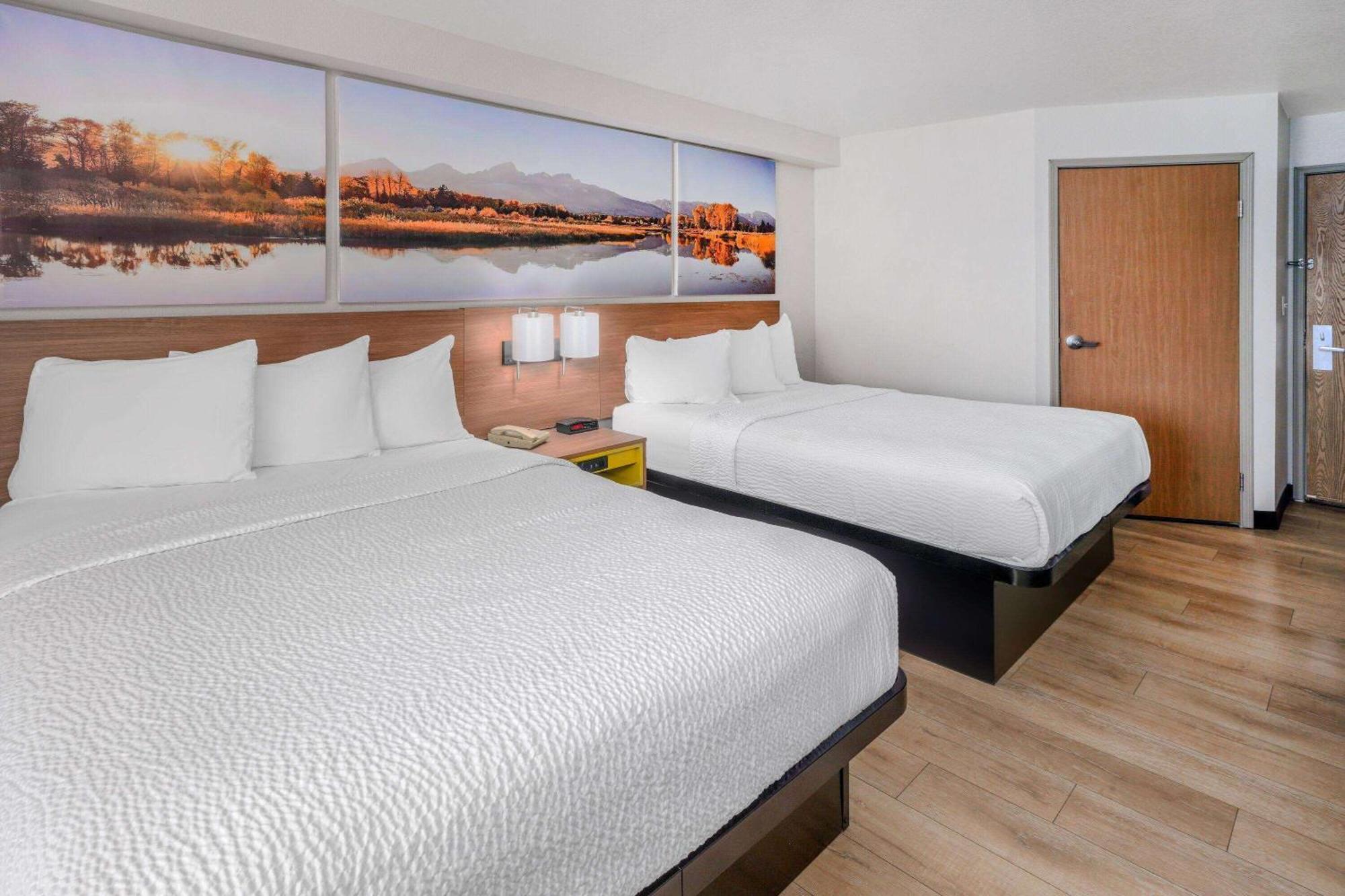 Queen Room with Two Queen Beds - Non-Smoking