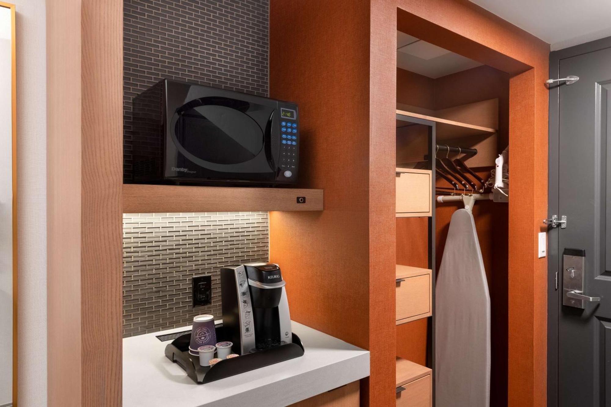 King Suite with Spa Bath