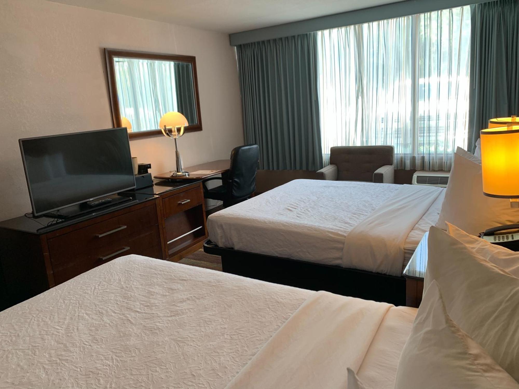 Queen Room Two Queen Beds Non-Smoking