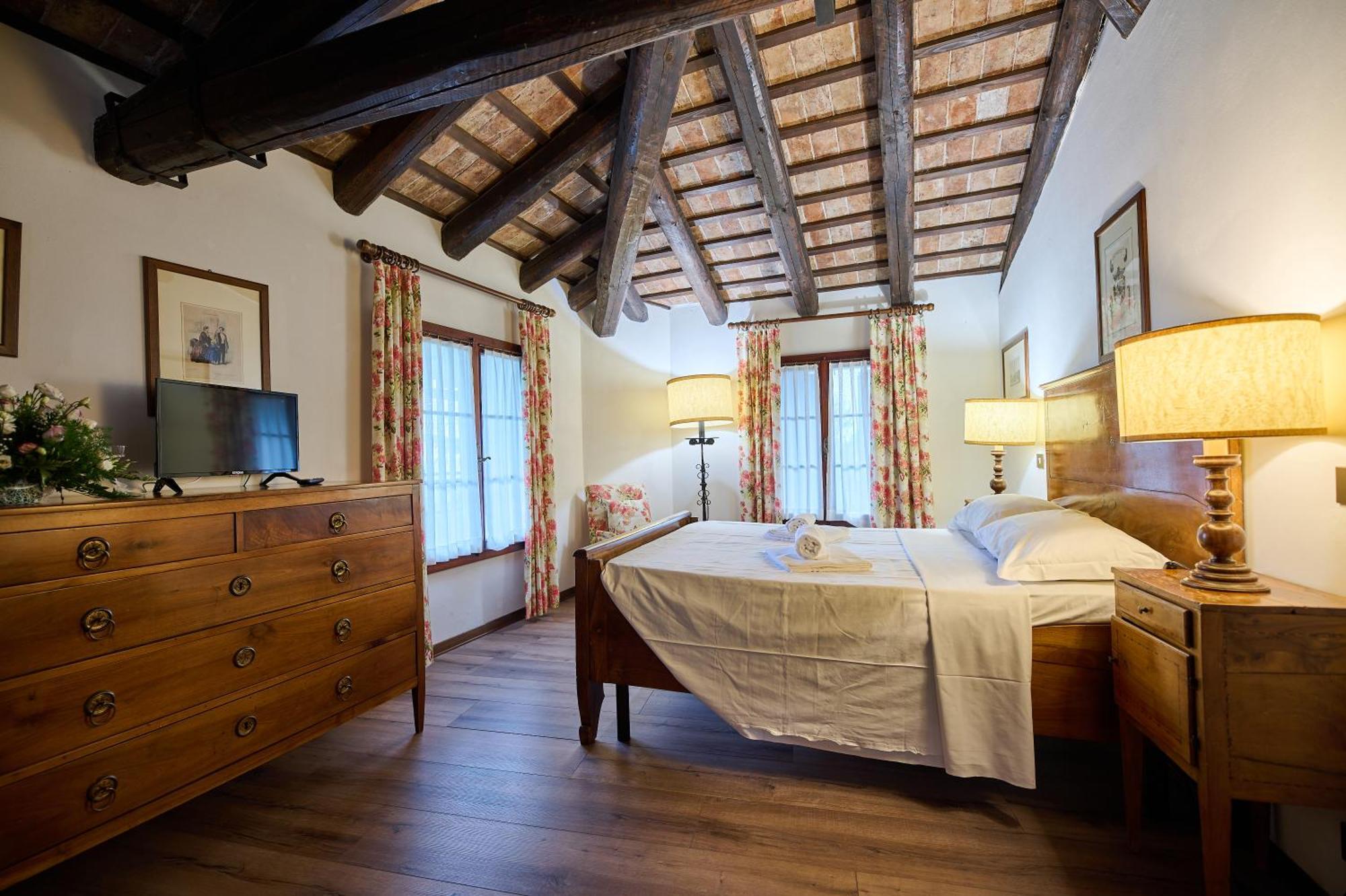 Double Room,1418787891:JPEG