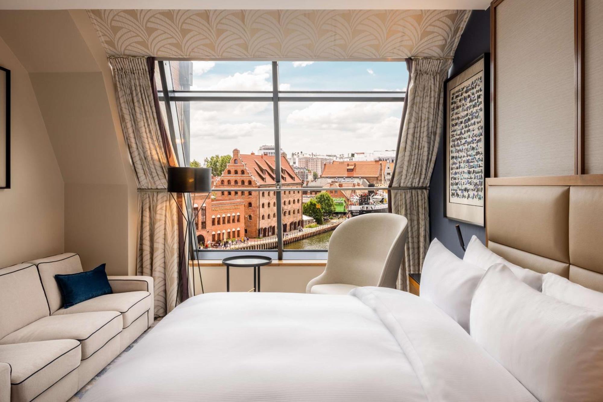 Deluxe King Room River View