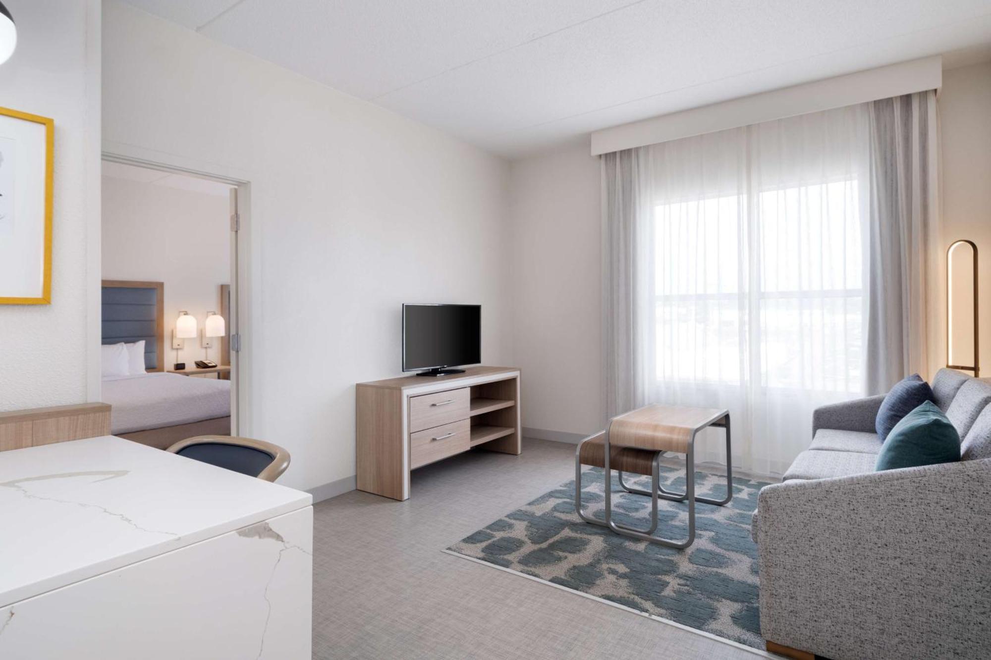 One-Bedroom King Suite Non-Smoking