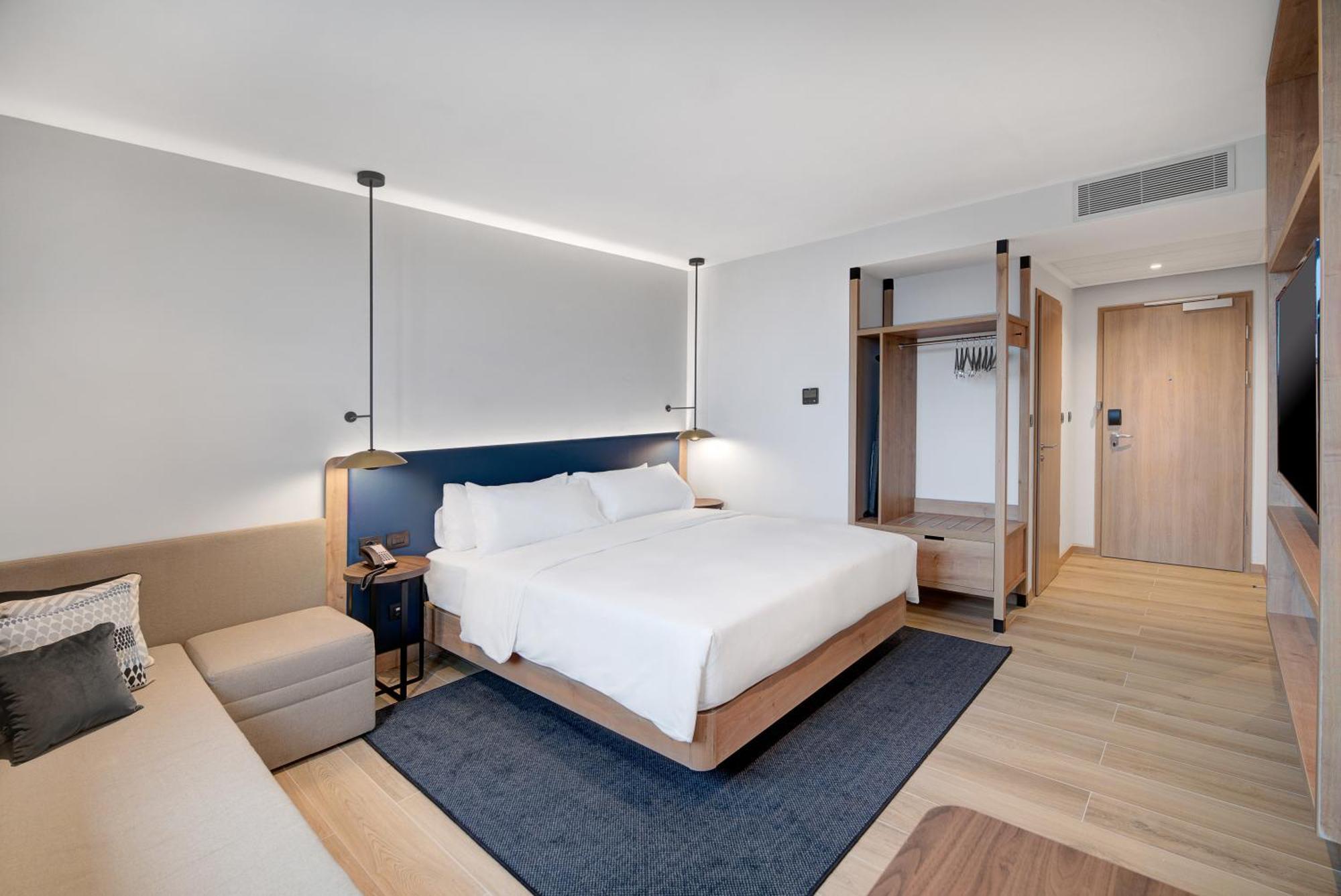 King Guest Room