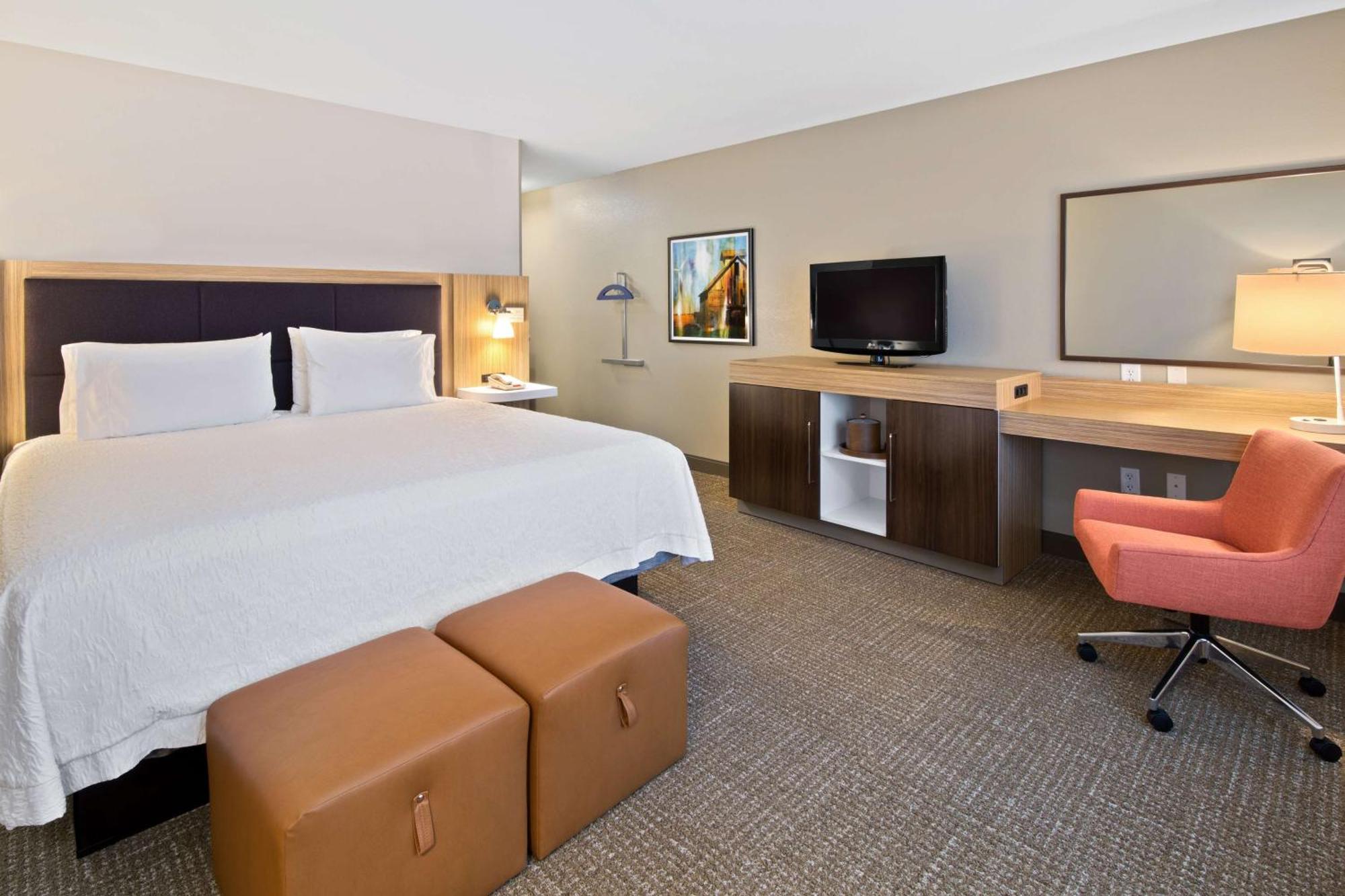 King Room Hearing Access or Non-Smoking