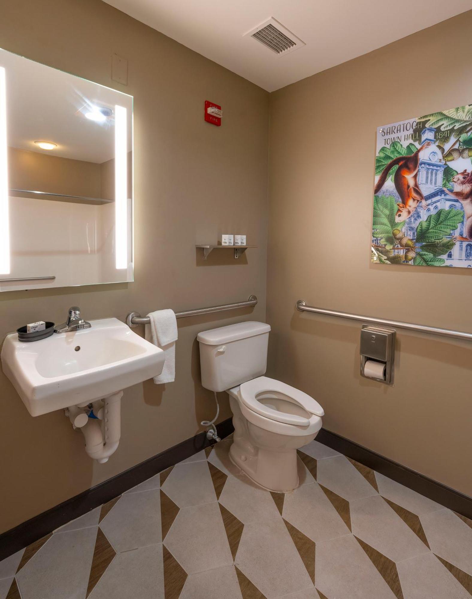 Quadruple Room Two Queen Beds Roll Shower Disability Access or Non Smoking