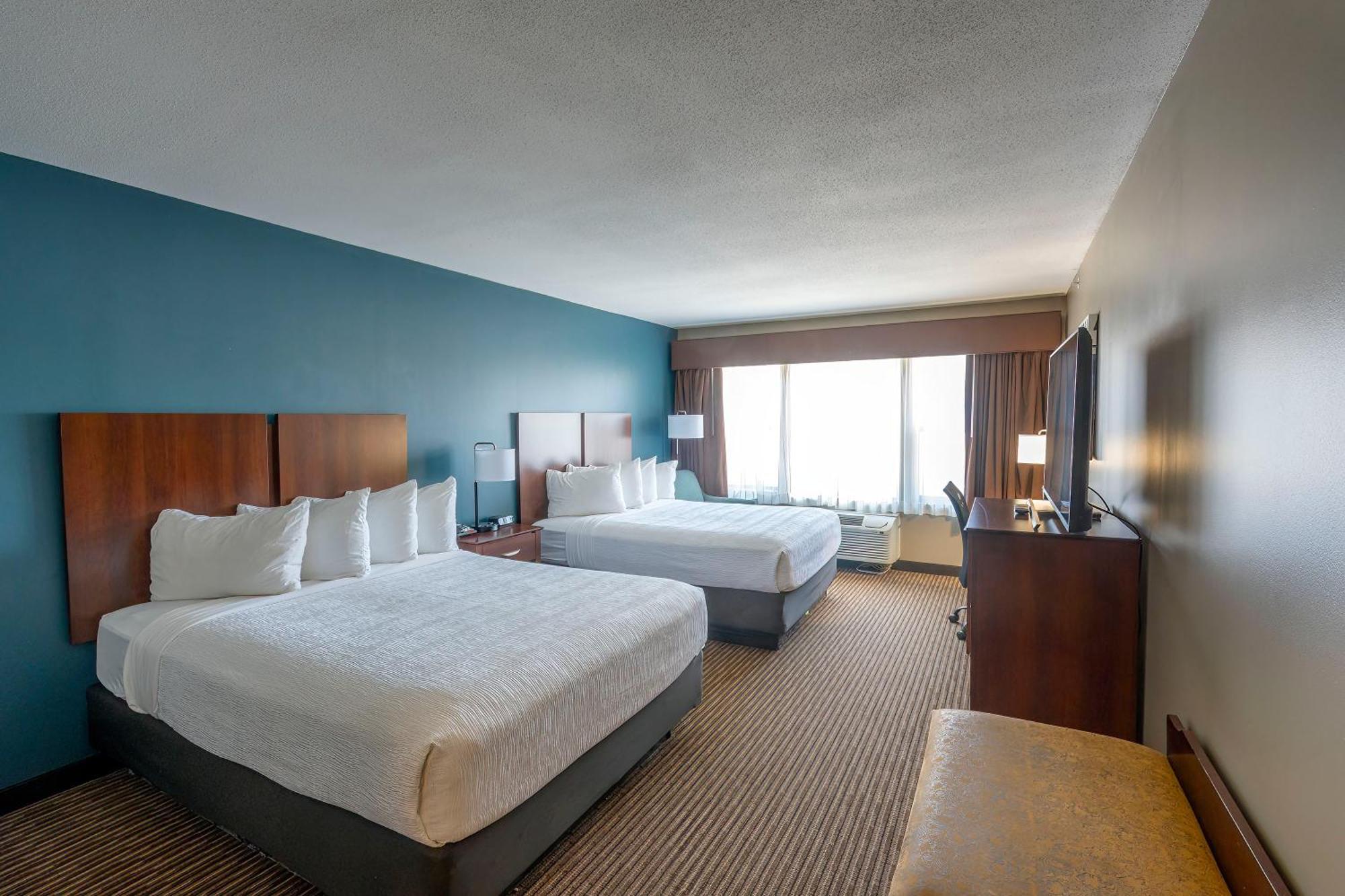 Quadruple Room Two Queen Beds Non Smoking