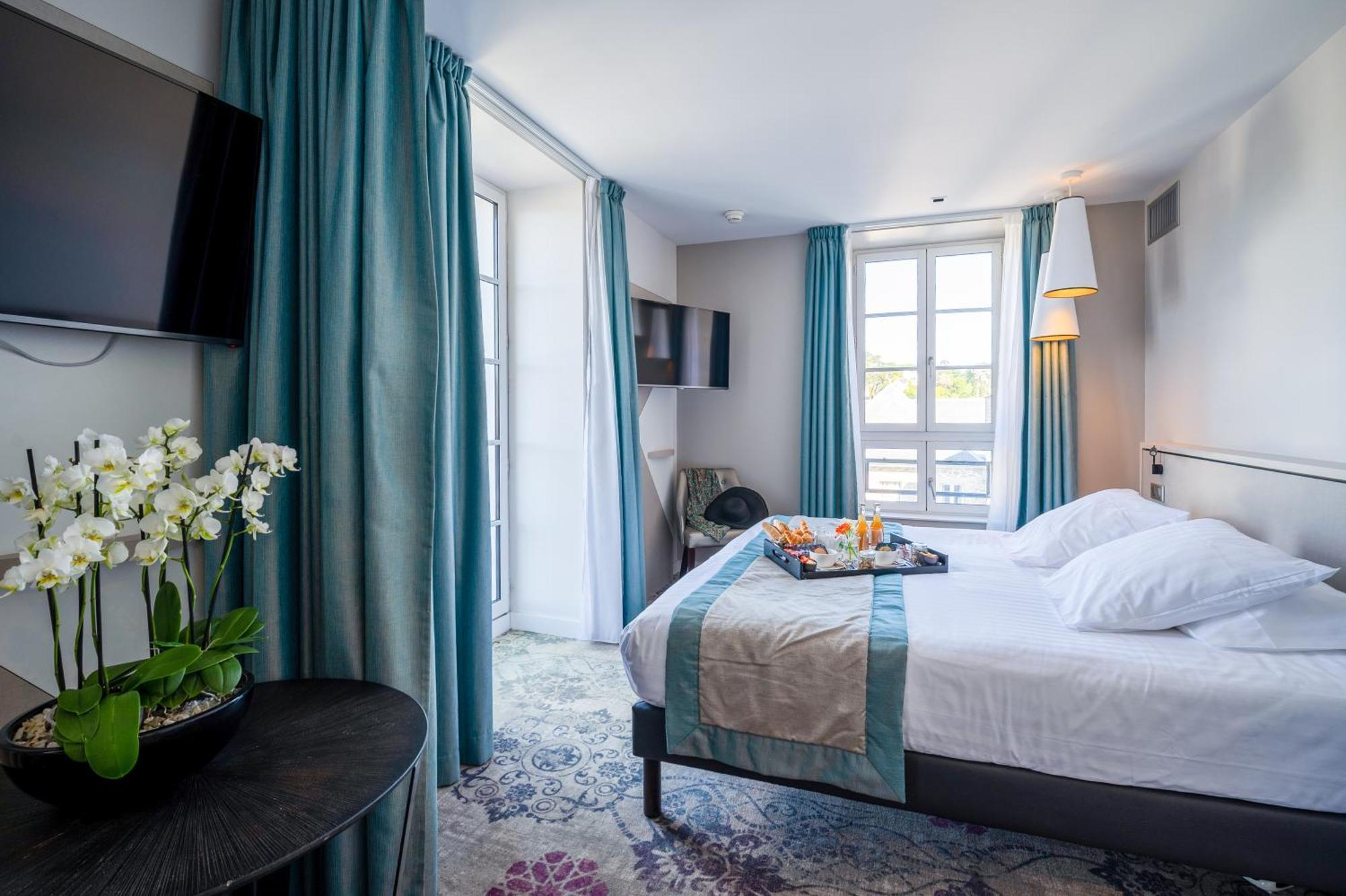 Premium Suite