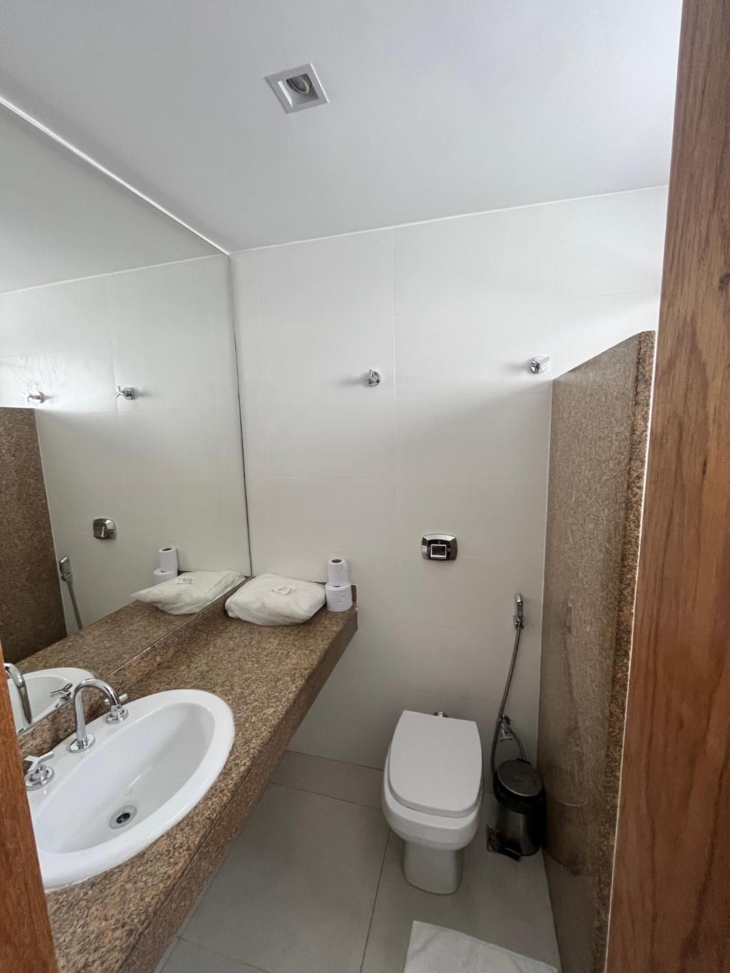 Quarto Duplo Econômico