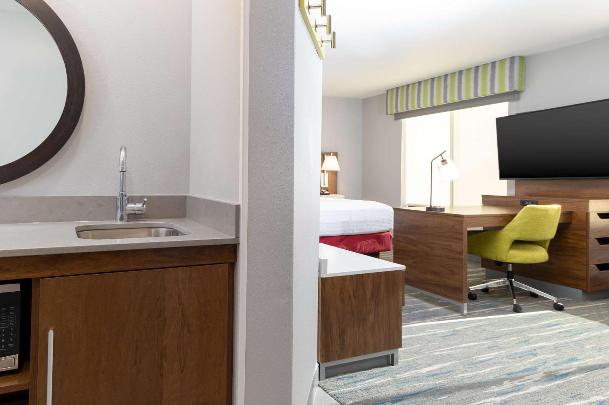 King Studio Suite