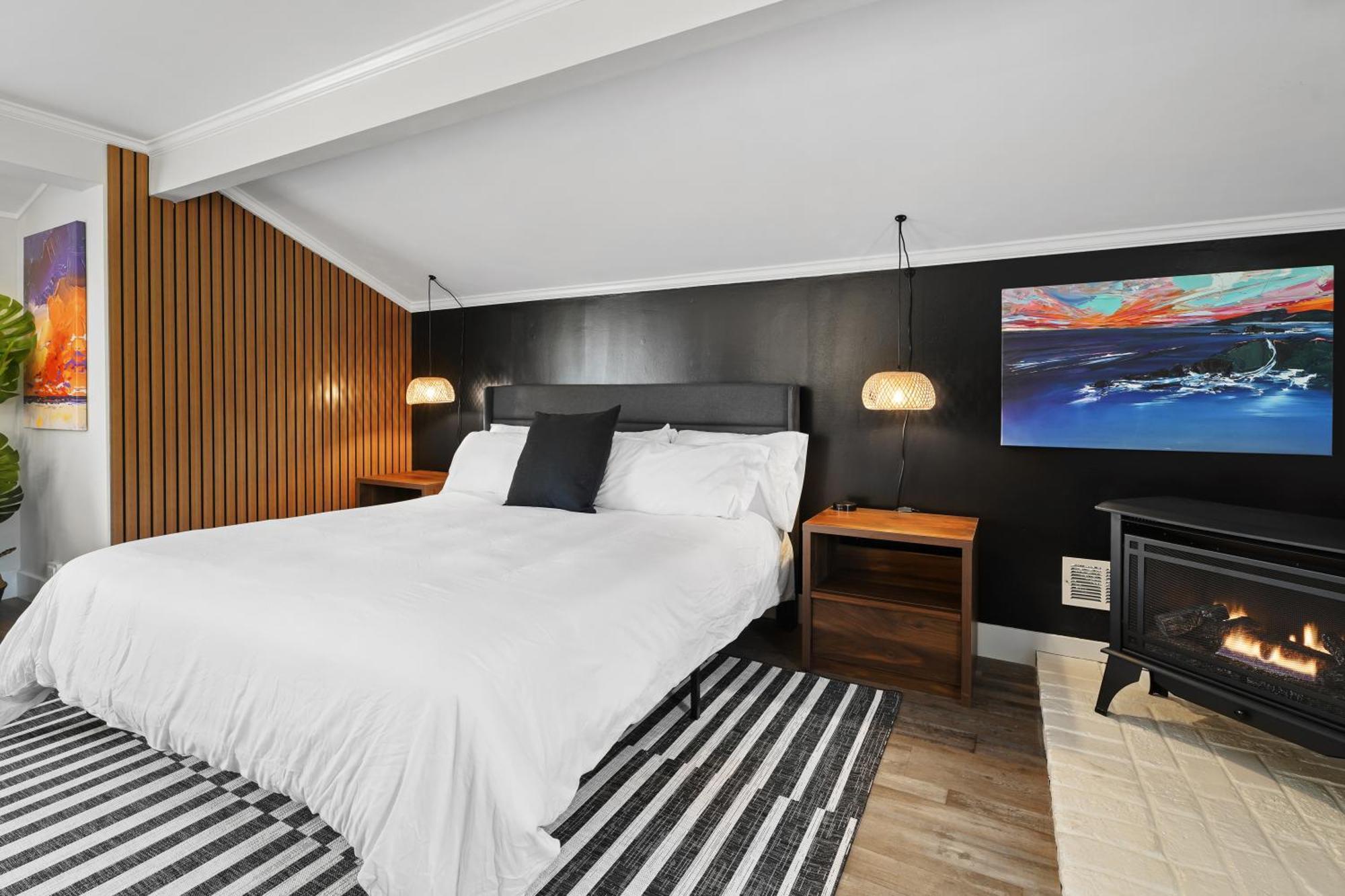 Deluxe Double Room Shower