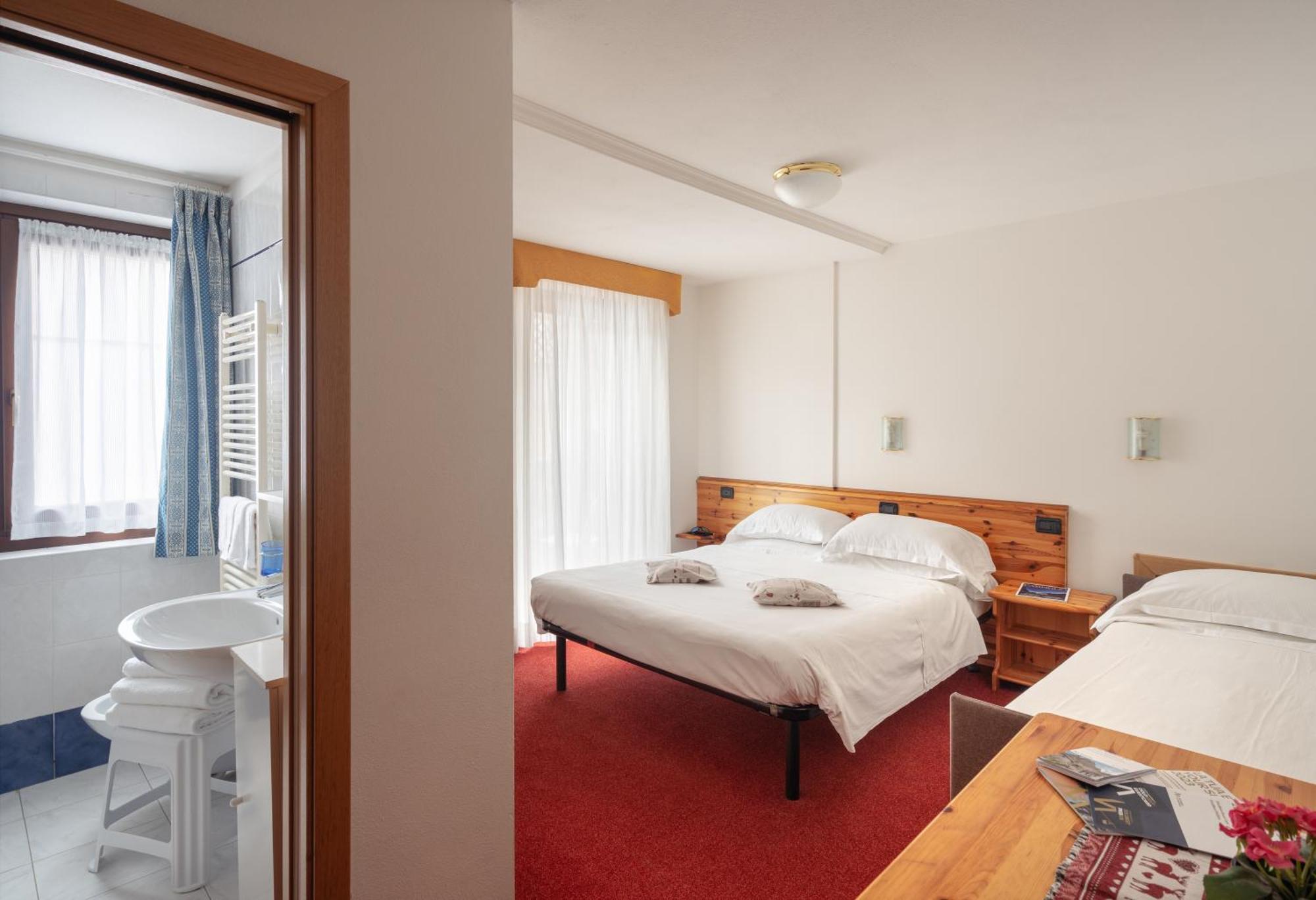 Economy Triple Room