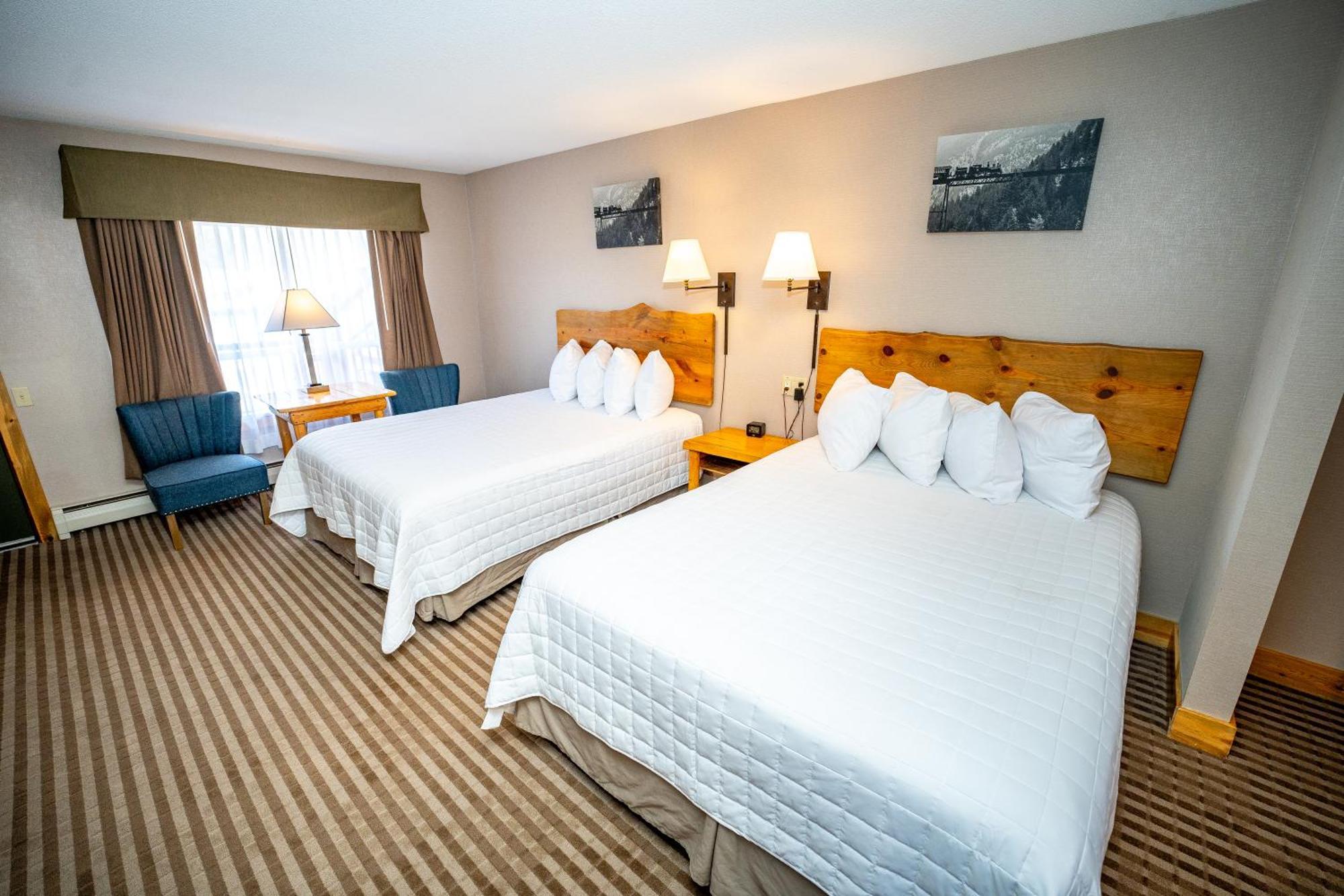 Queen Room Two Queen Beds Non-Pet Friendly