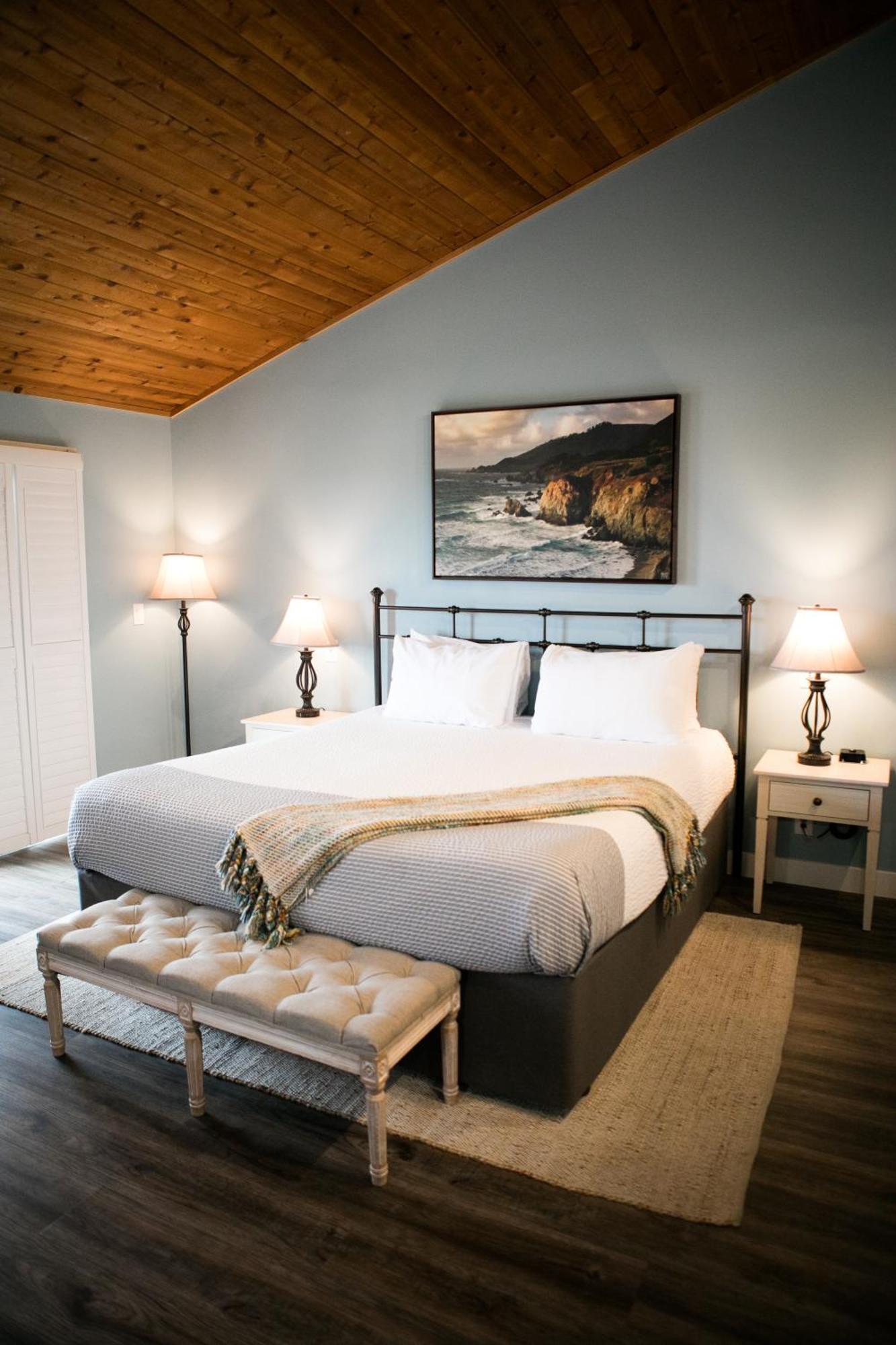 Deluxe King Room Ocean View