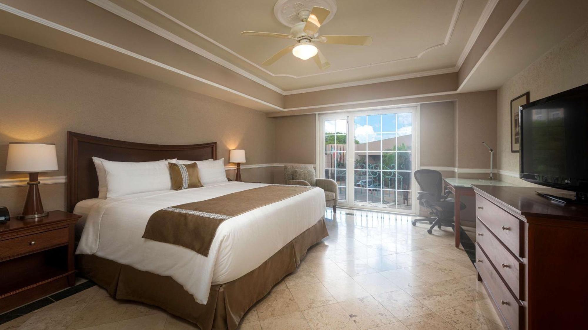 Deluxe King Room