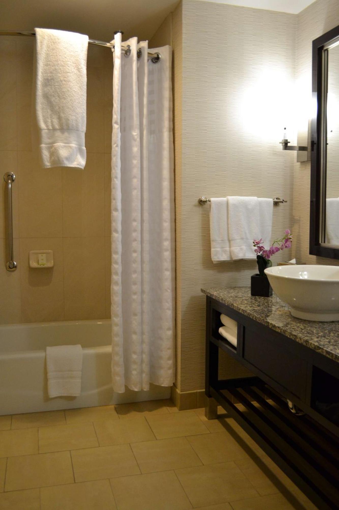 Suite with Two Queen Beds - Non-Smoking
