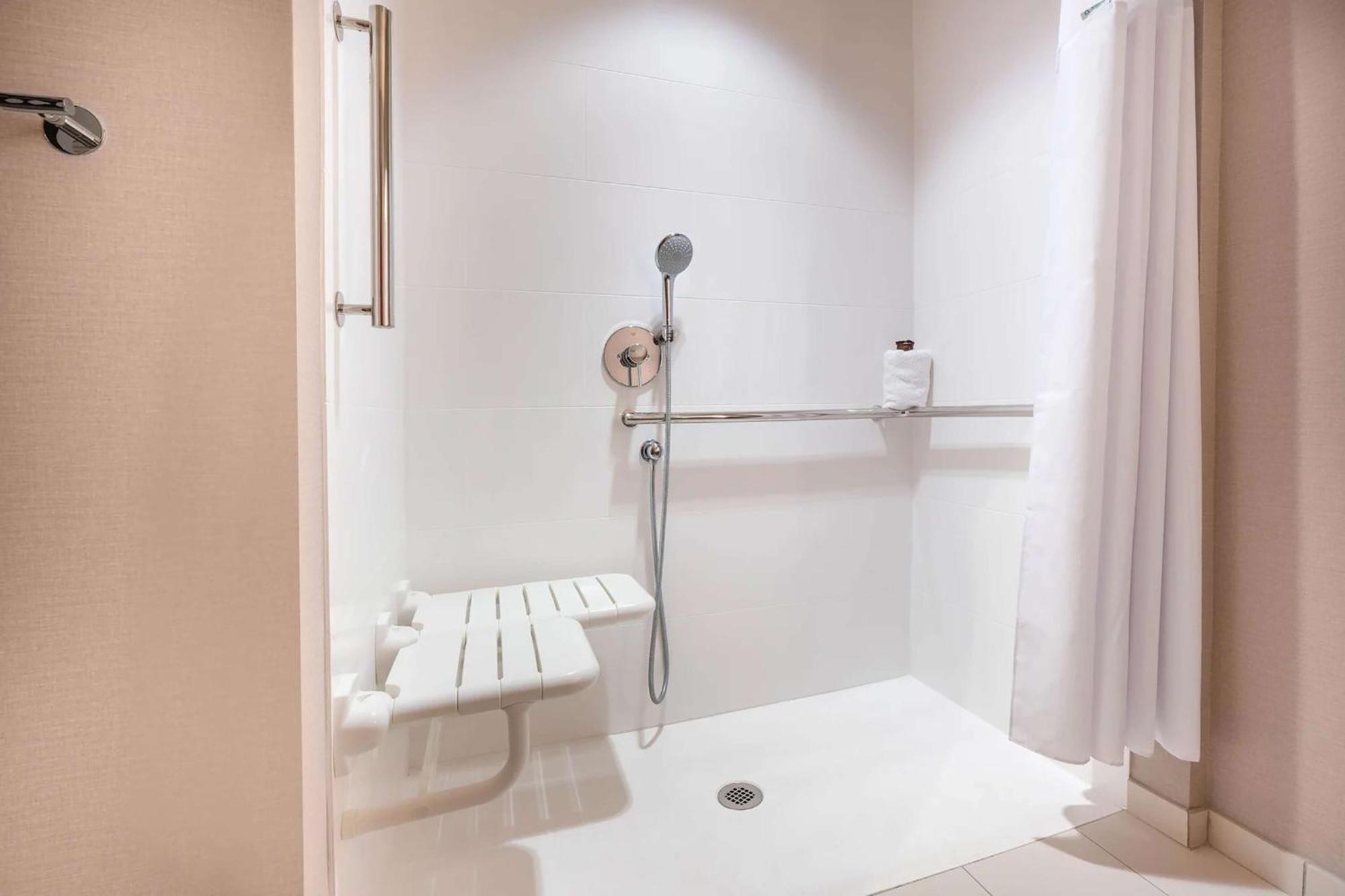 King Room Mobility or Hearing Accessible Non-Smoking