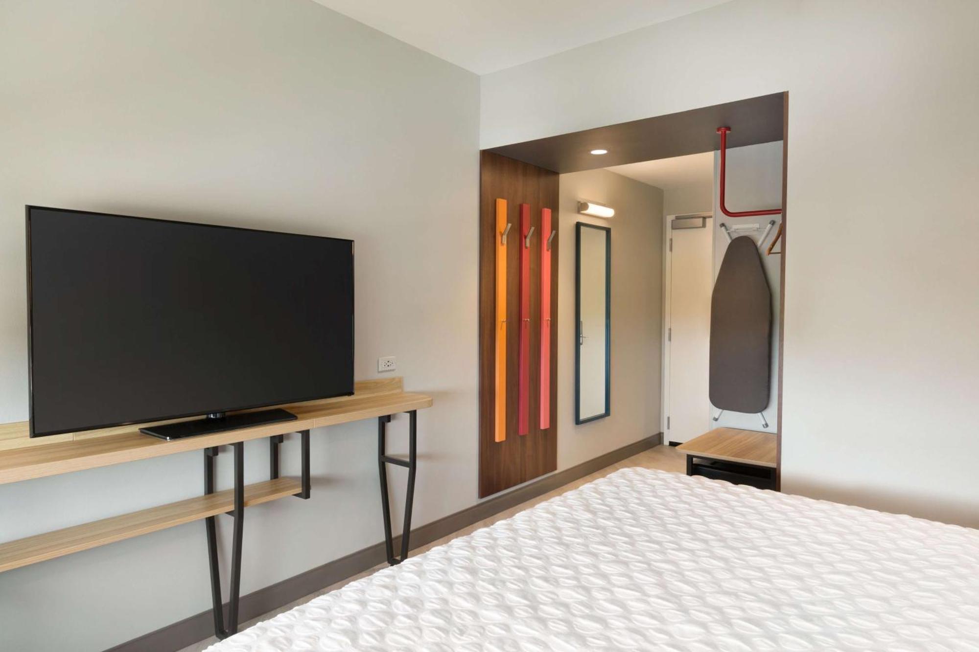 King Room,1551311674:JPEG
