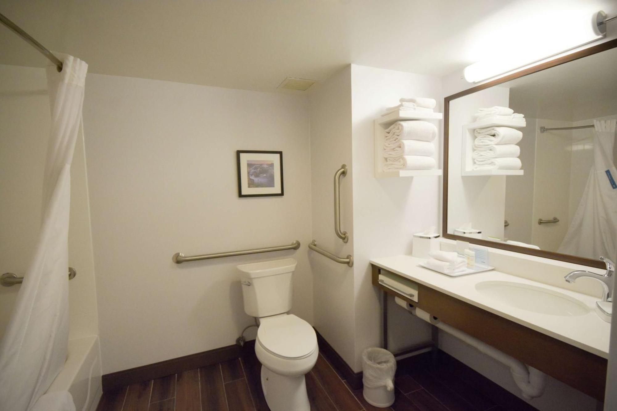 King Room - Mobility Access/Non-Smoking