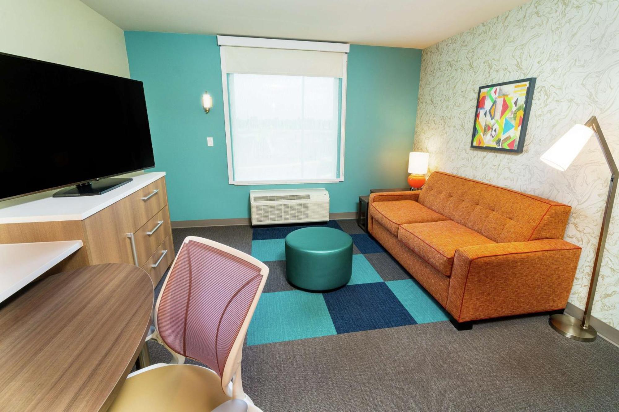 One-Bedroom King Suite - Non-Smoking