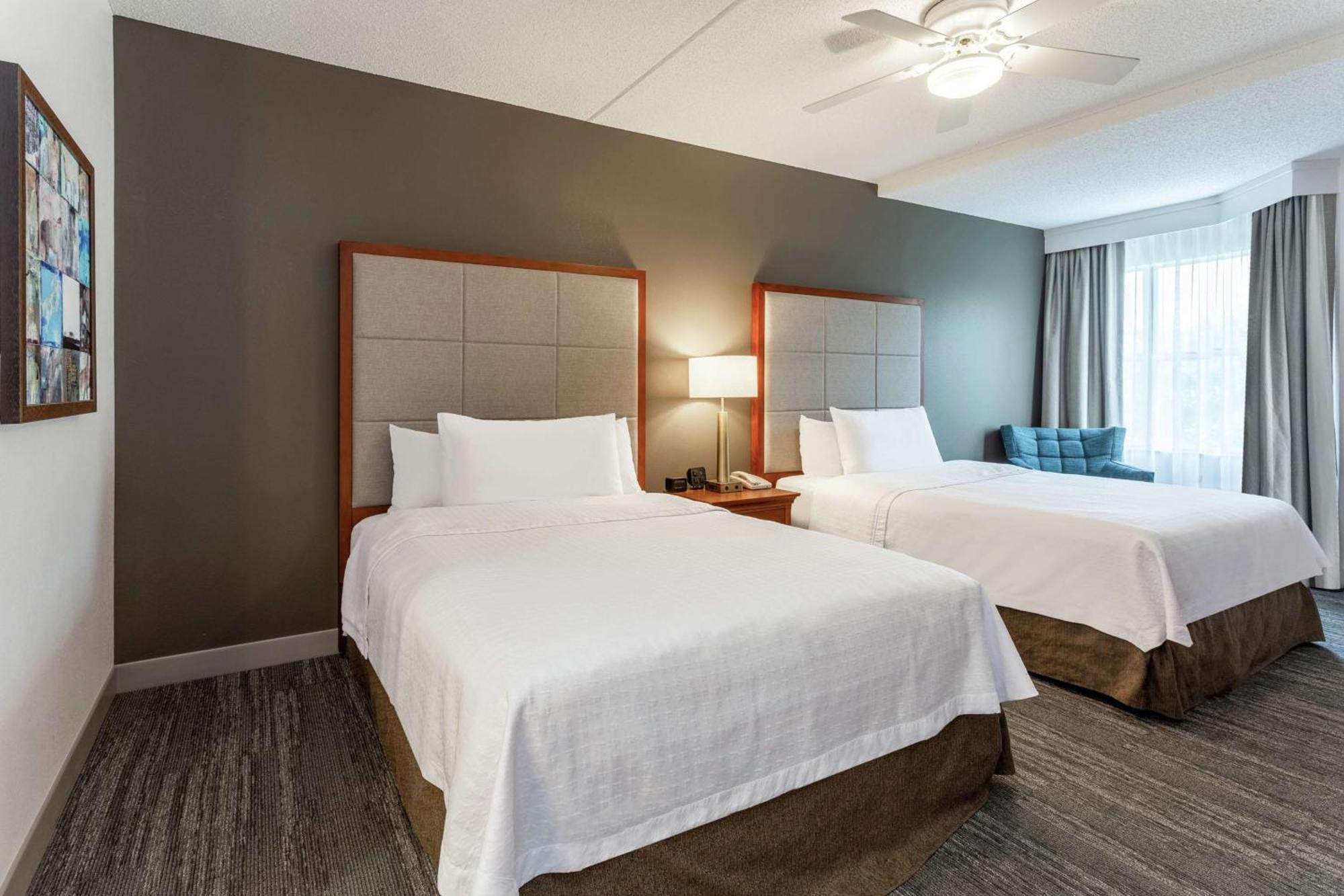 Two Bedroom Suite One King Two Queen Beds Non-Smoking