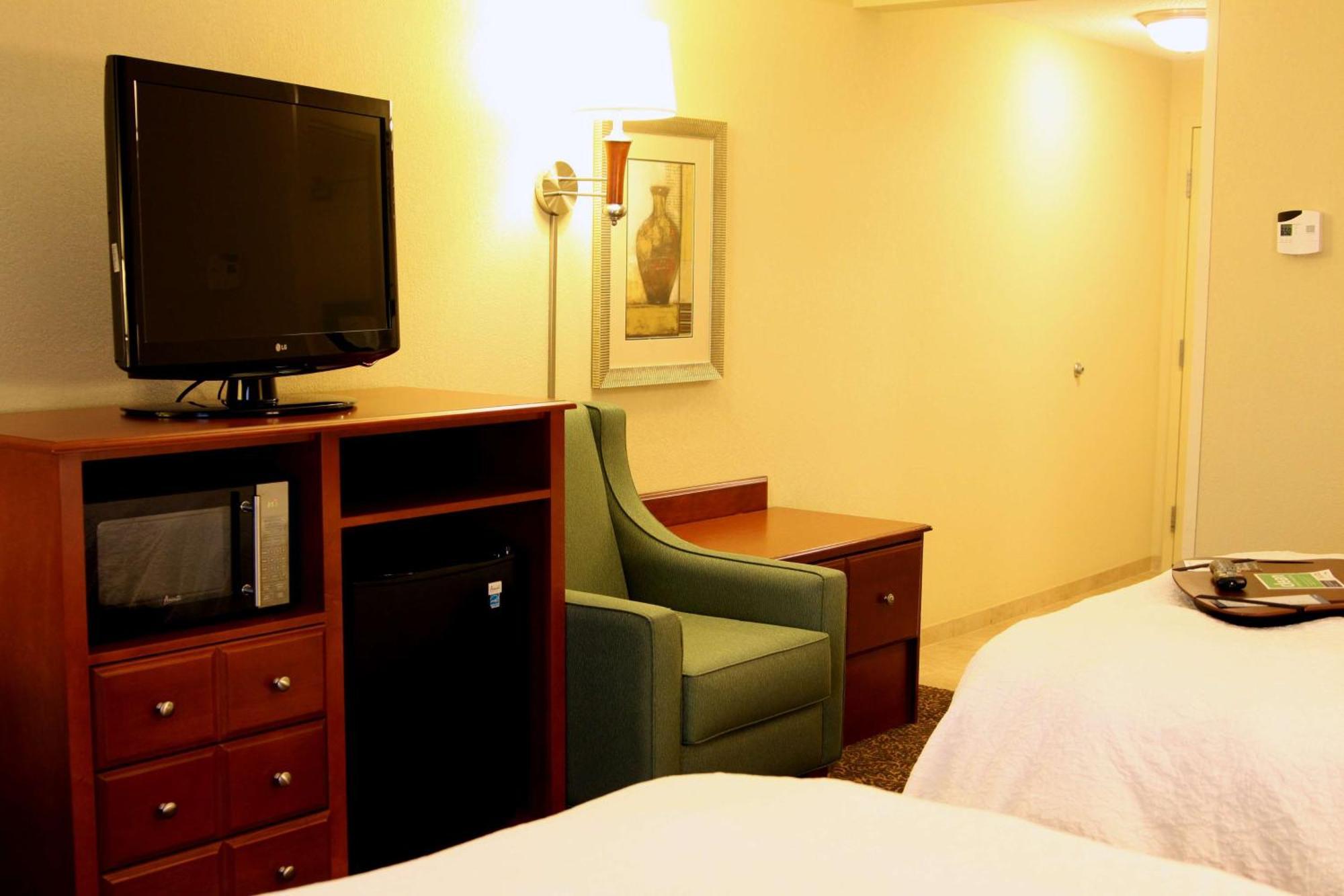 Room with Two Queen Beds - Non-Smoking