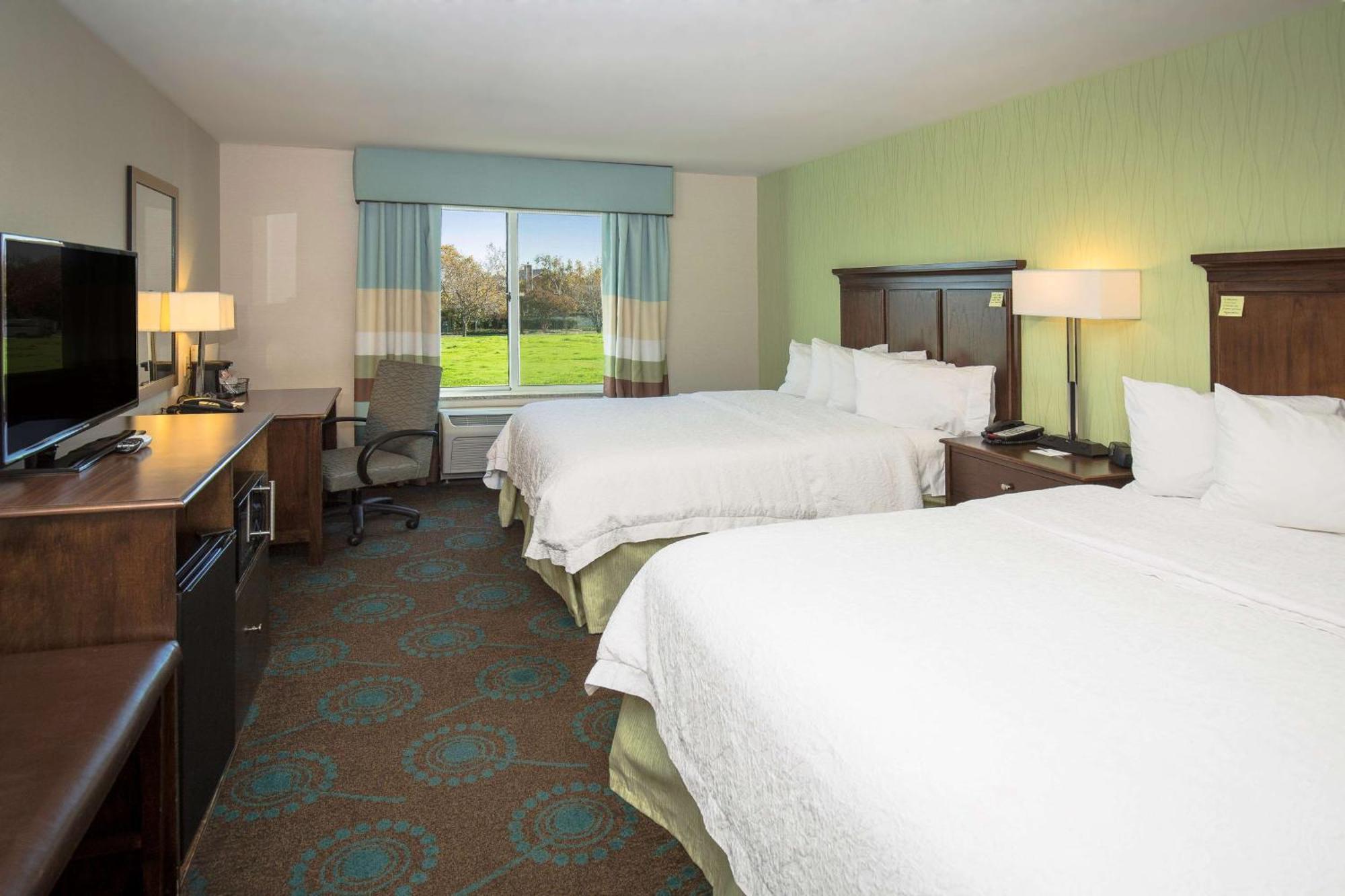Room with Two Queen Beds - Non-Smoking