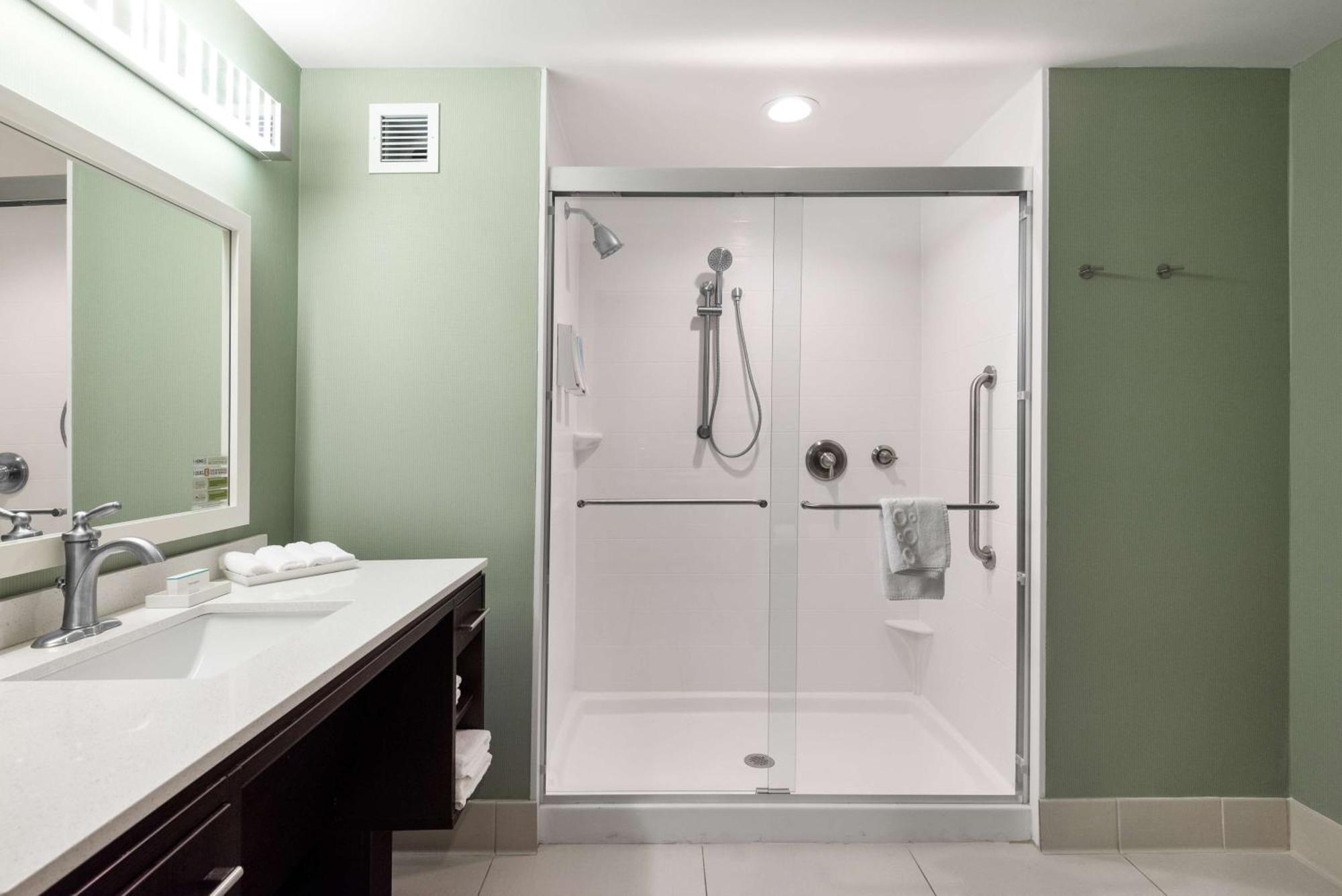 King Studio Suite - Hearing Access/Non-Smoking