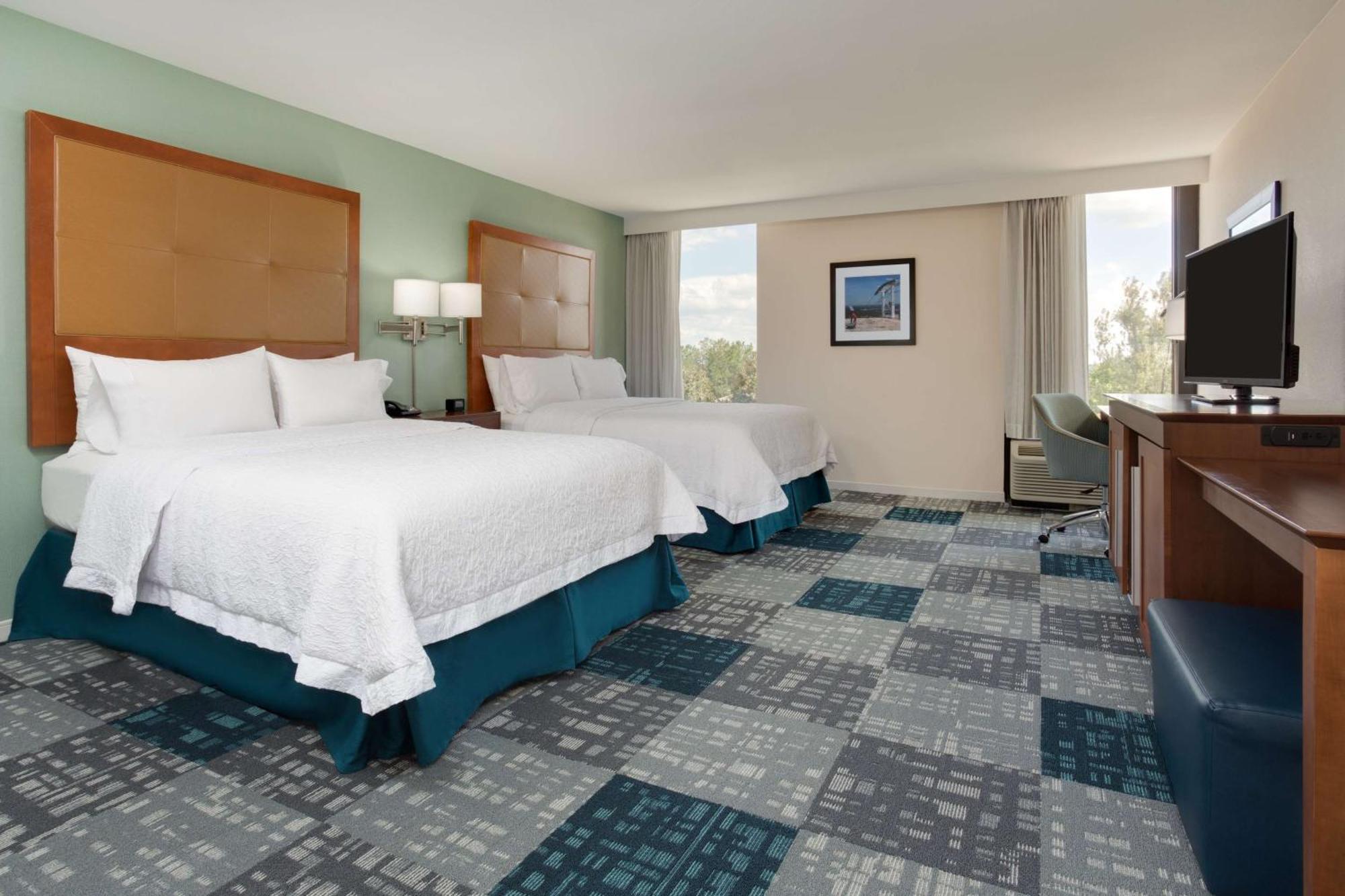 Queen Room Two Queen Beds Mobility Hearing Access or Non-Smoking