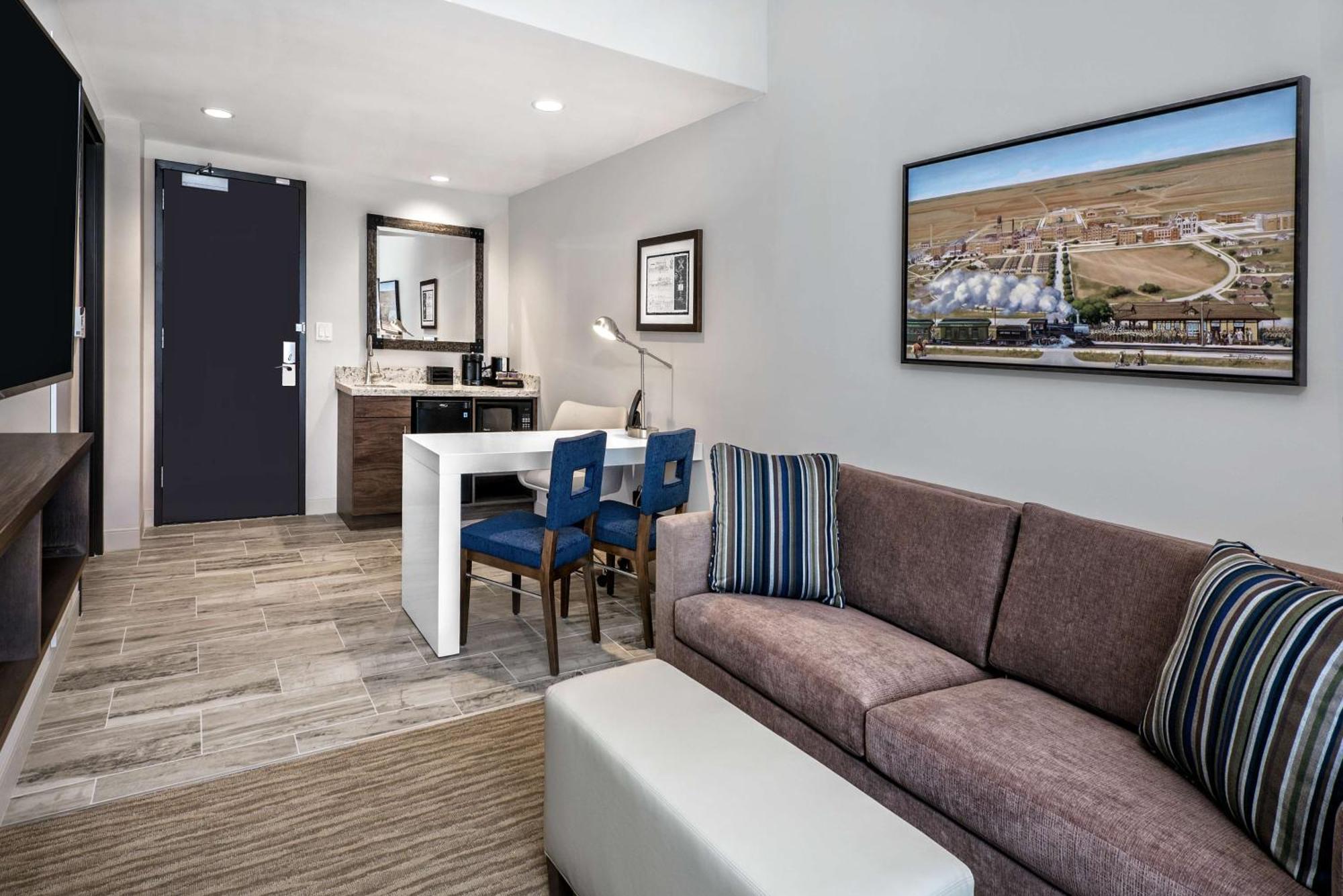 Two-Bedroom King Suite
