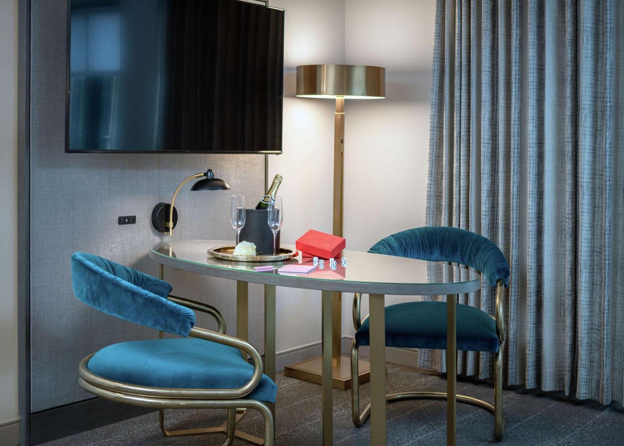Deluxe King Suite