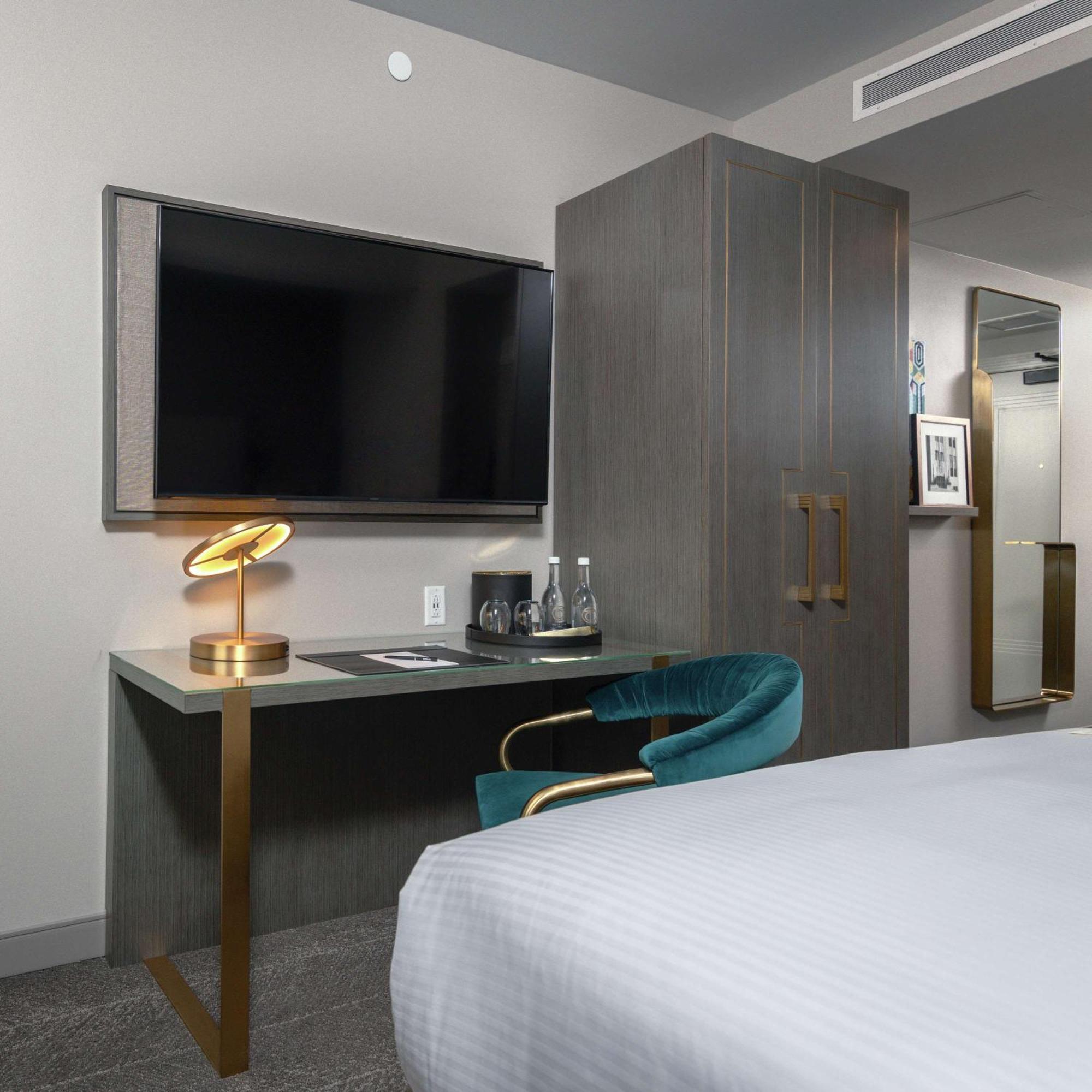 Queen Room
