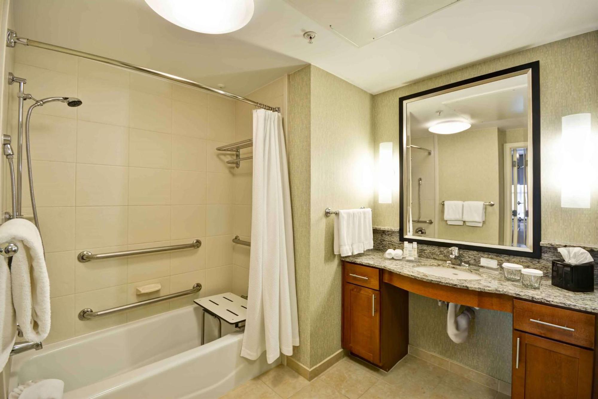 King Studio Suite - Hearing Access/Non-Smoking