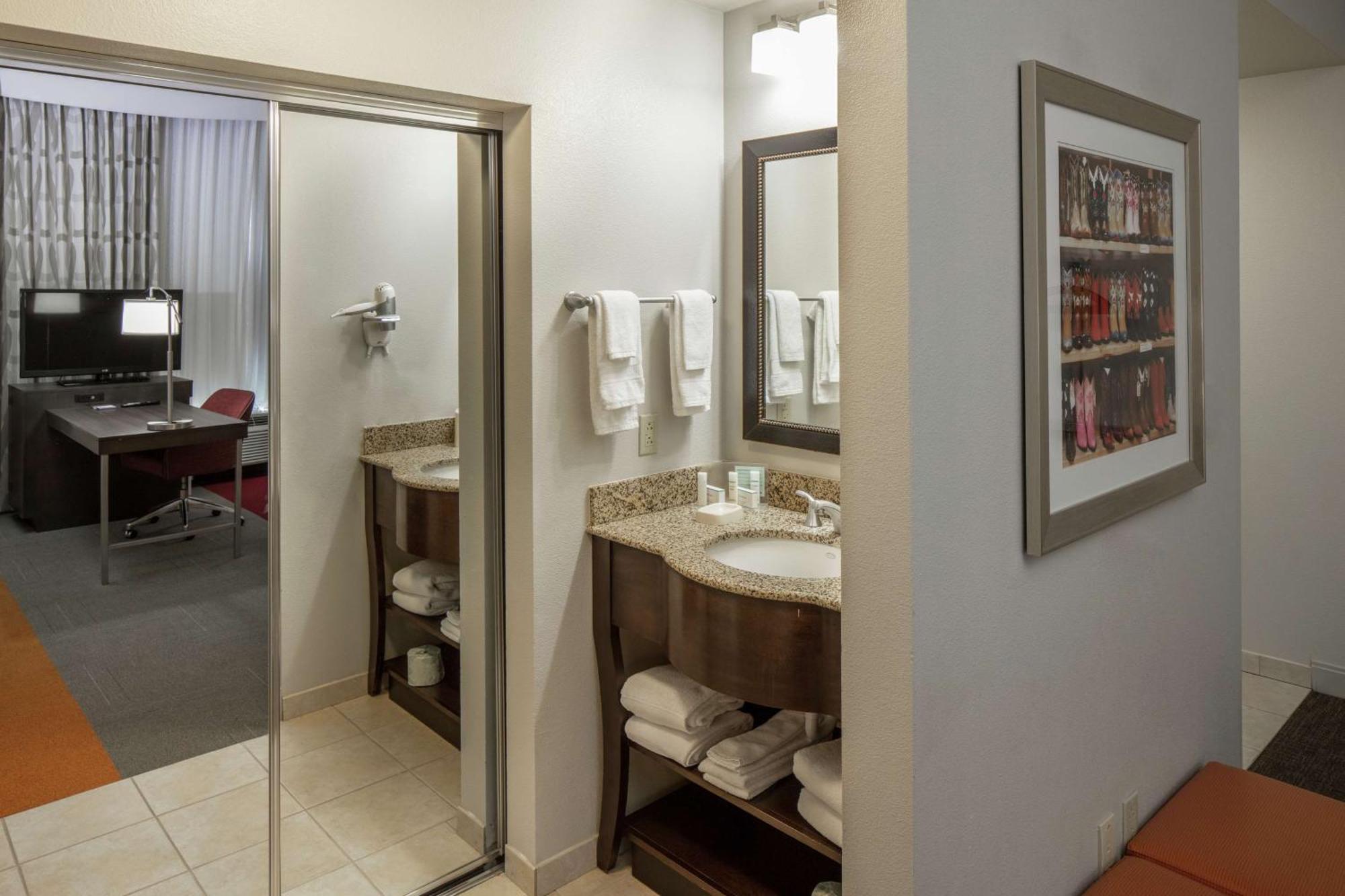 King Studio Suite
