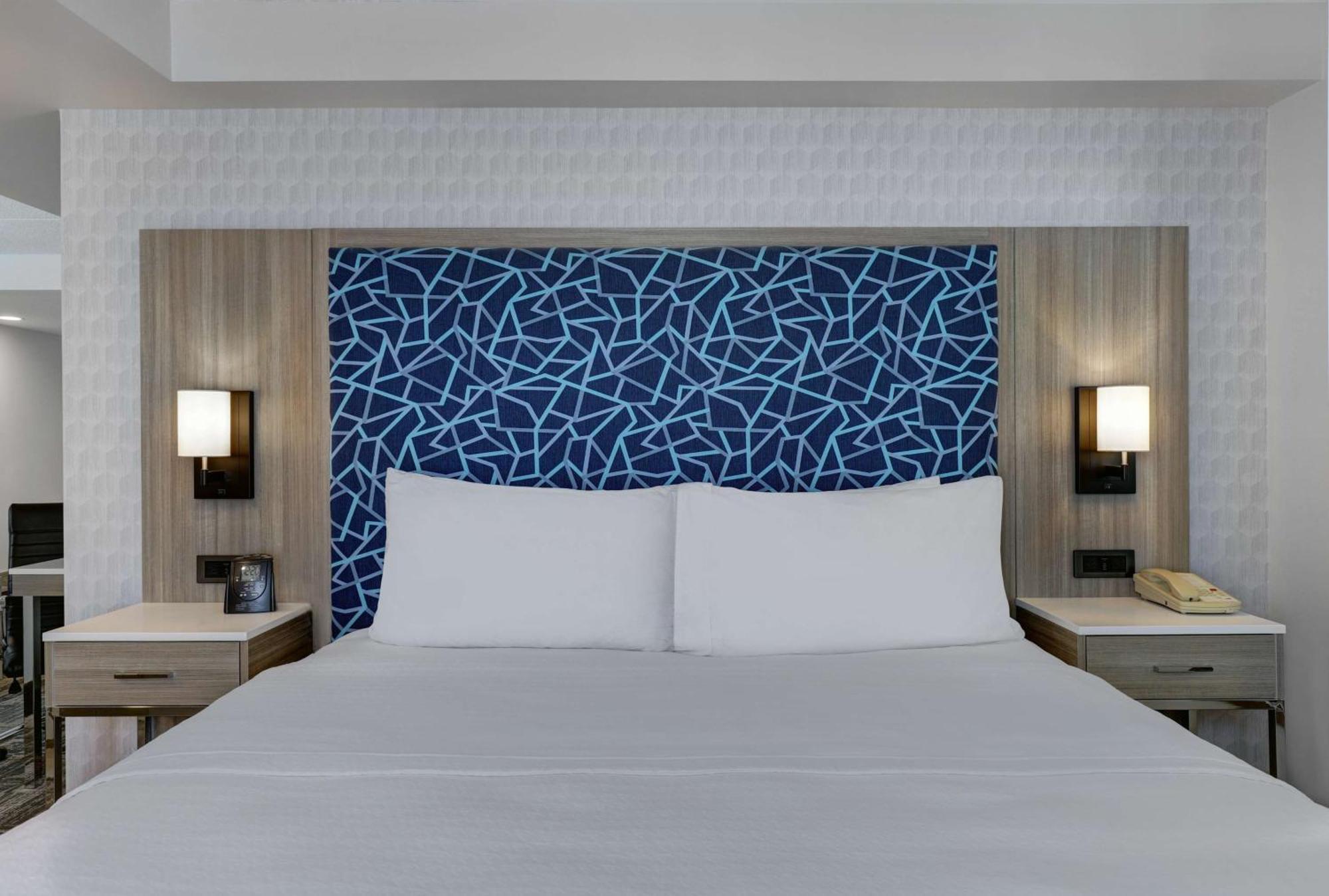 King Studio Suite Whirlpool Non-Smoking