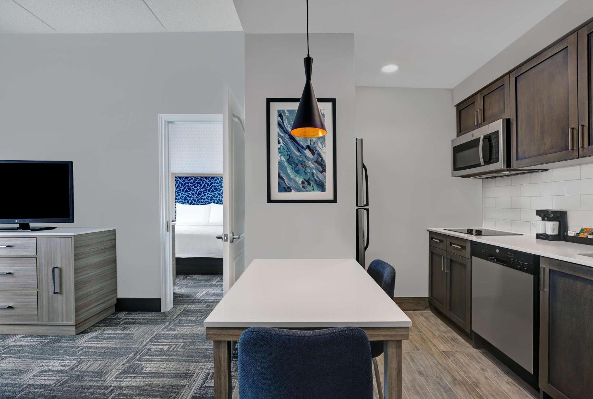 One-Bedroom King Suite Non-Smoking