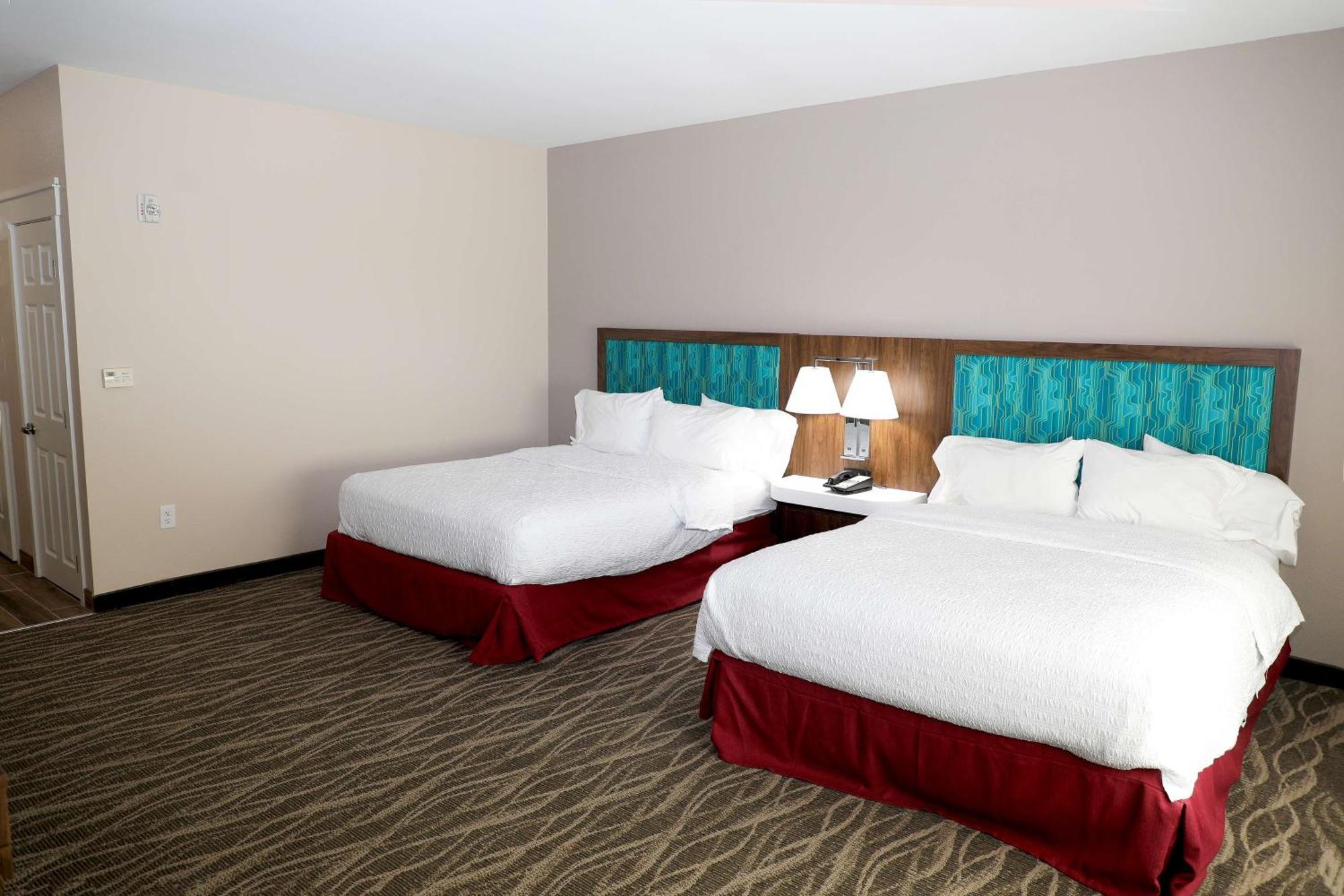 Queen Room Two Queen Beds Mobility Access or Non-Smoking