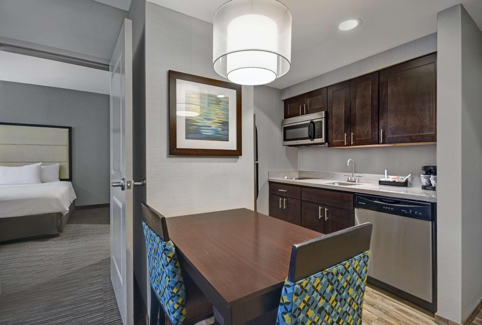 One-Bedroom King Suite