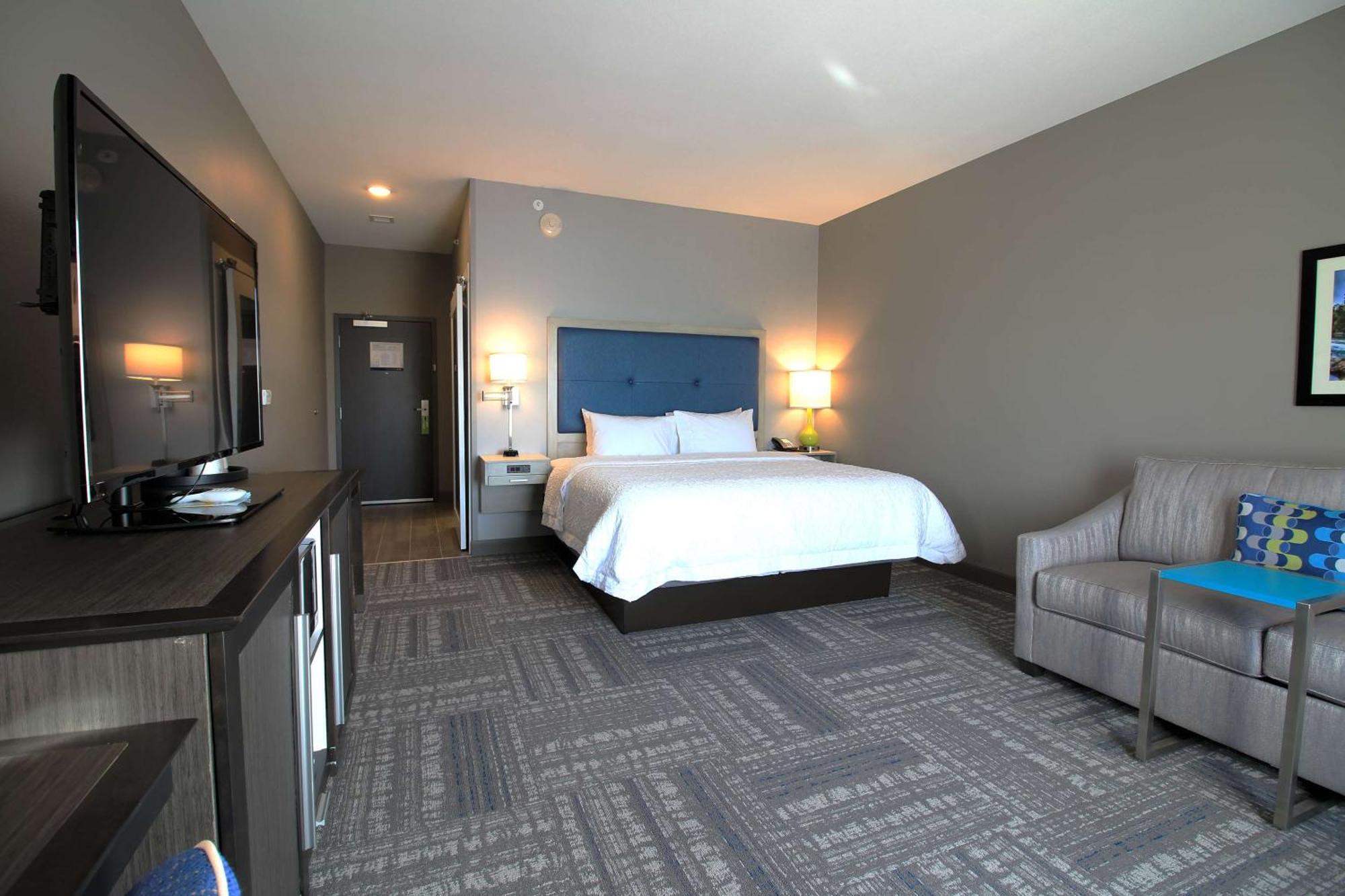 King Room with Sofa Bed- Non-Smoking