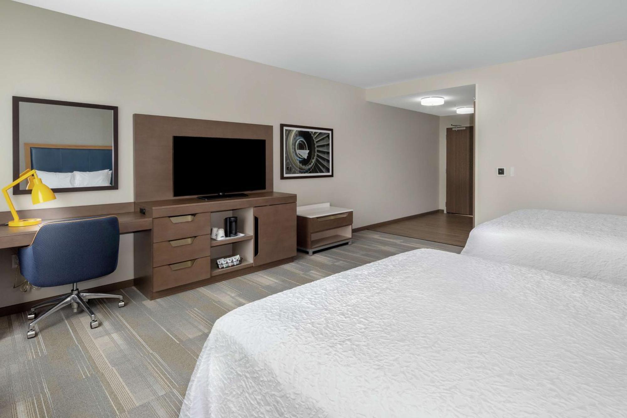 Queen Room Two Queen Beds Non-Smoking