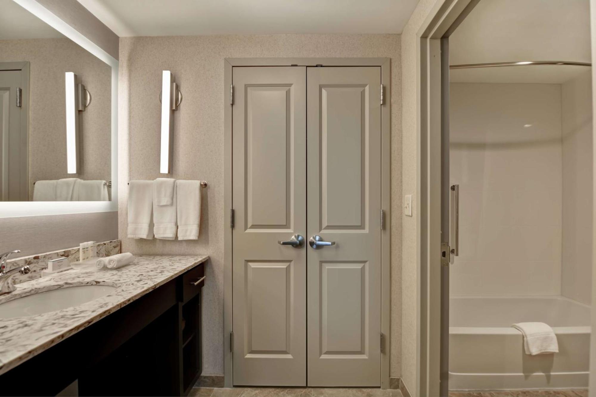 Two-Bedroom Suite - Non-Smoking