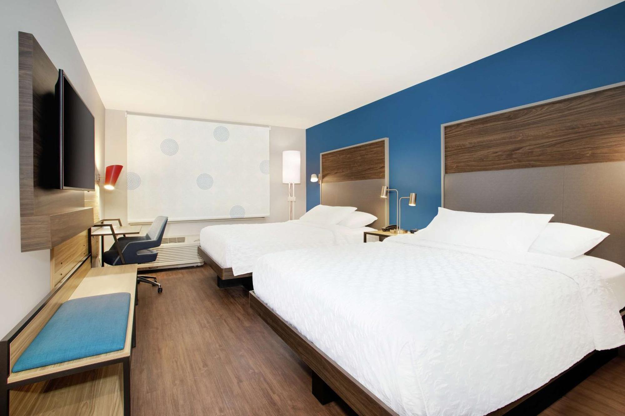 Queen Room Two Queen Beds