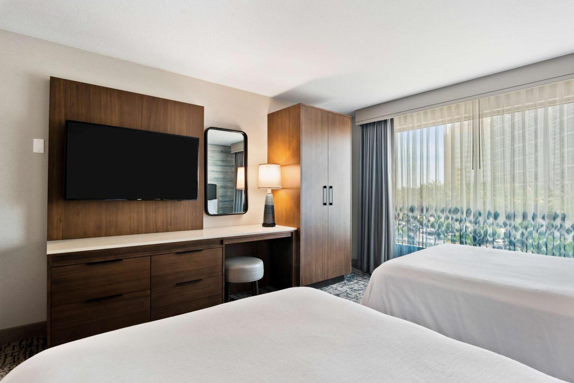 Double Suite Two Double Beds Non-Smoking