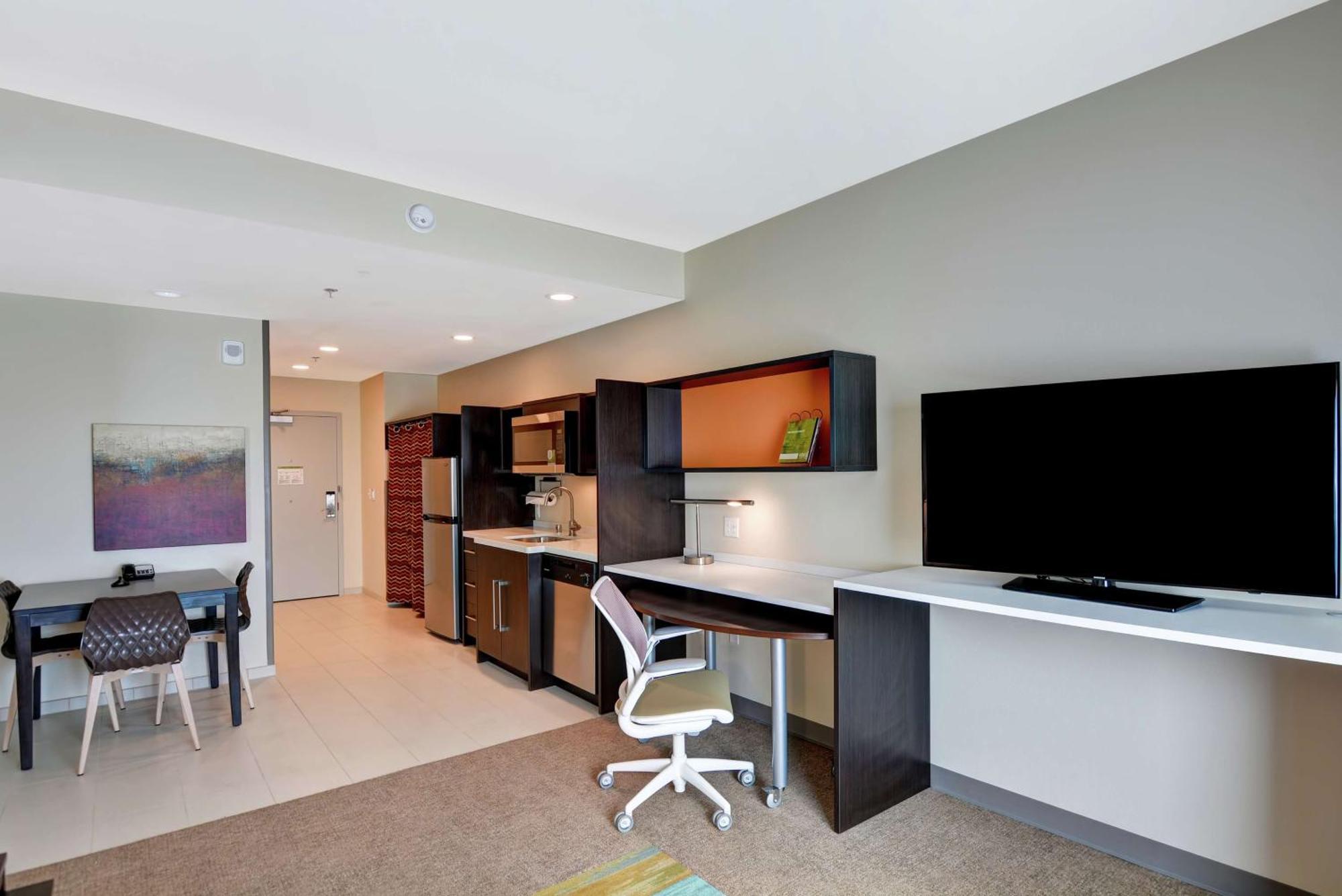 One-Bedroom King Suite Non-Smoking