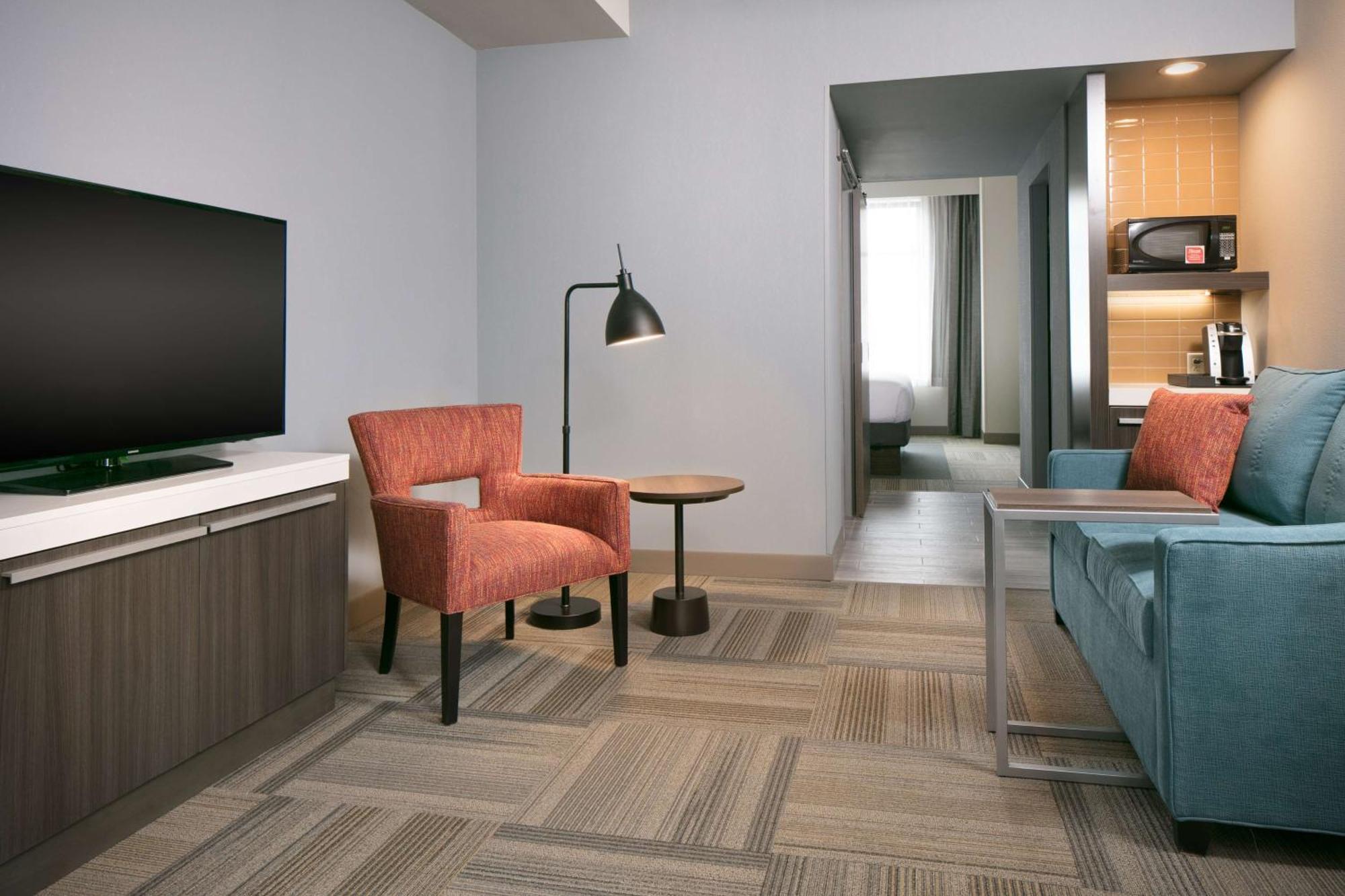 Junior King Suite with Sofa Bed