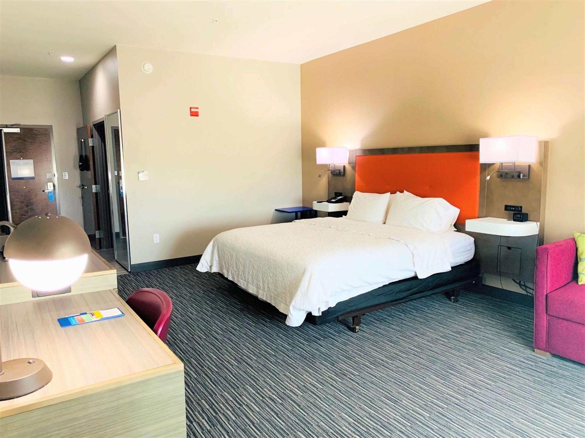 King Room Mobility Access or Non-Smoking